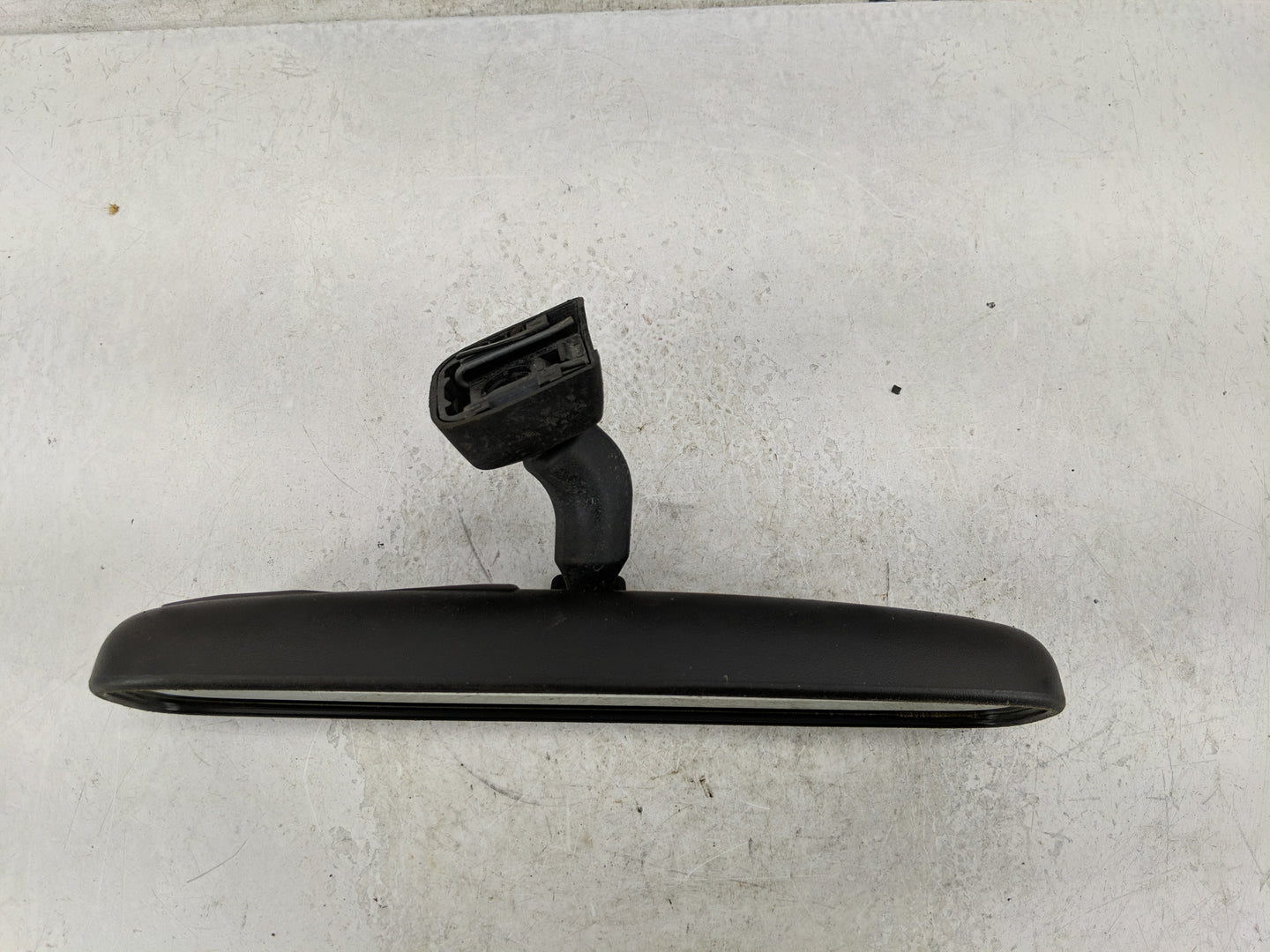 2004-2010 Toyota Sienna Interior Rear View Mirror Replacement OEM P/N:A047171 Fits OEM Used Auto Parts - Oemusedautoparts1.c
