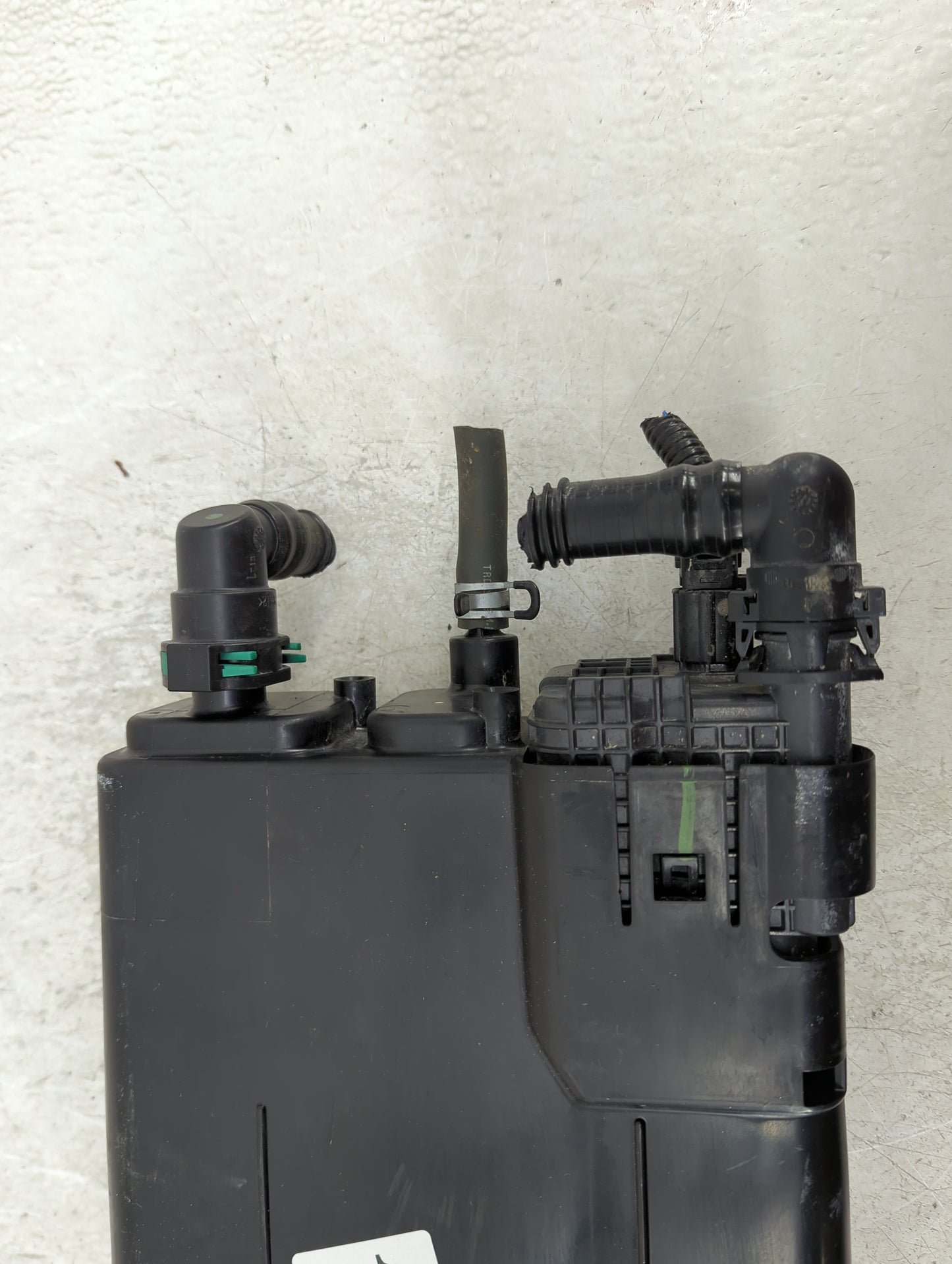 2006 Toyota Sienna Fuel Vapor Charcoal Canister - Oemusedautoparts1.com