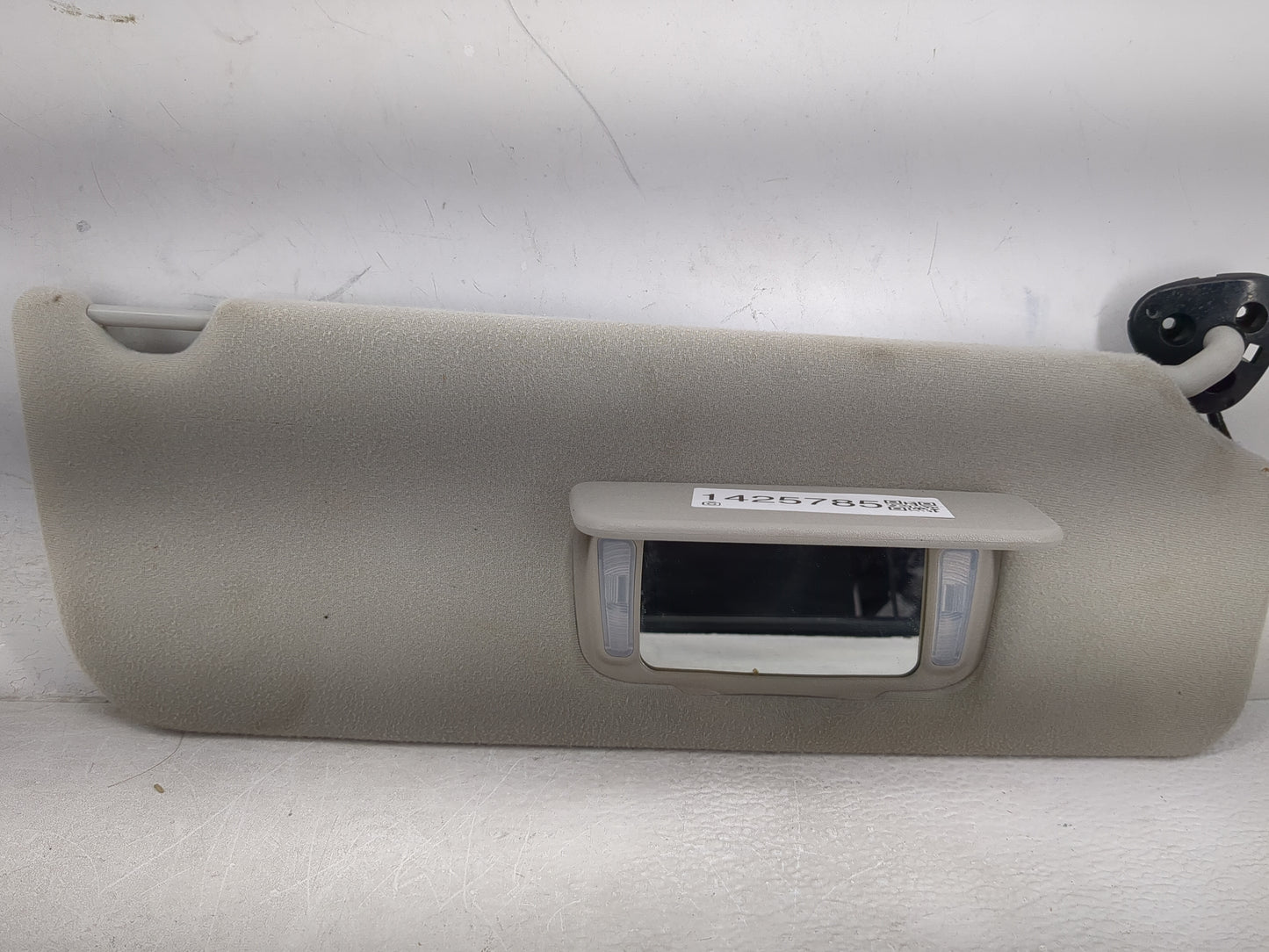 2005-2010 Toyota Sienna Sun Visor Shade Replacement Passenger Right Mirror Fits Fits 2005 2006 2007 2008 2009 2010 OEM Used 