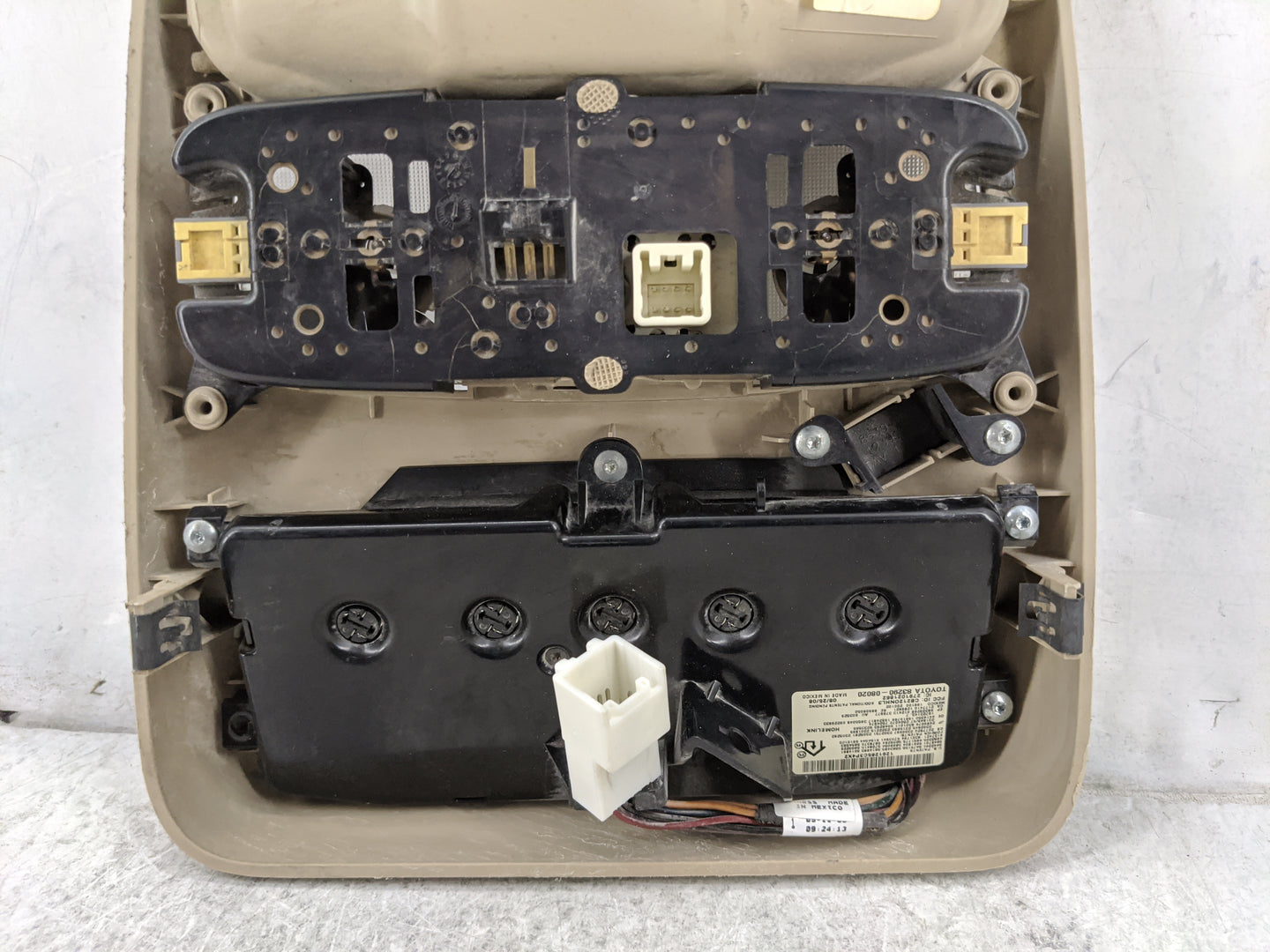 2006 Toyota Sienna Overhead Roof Console Tan - Oemusedautoparts1.com