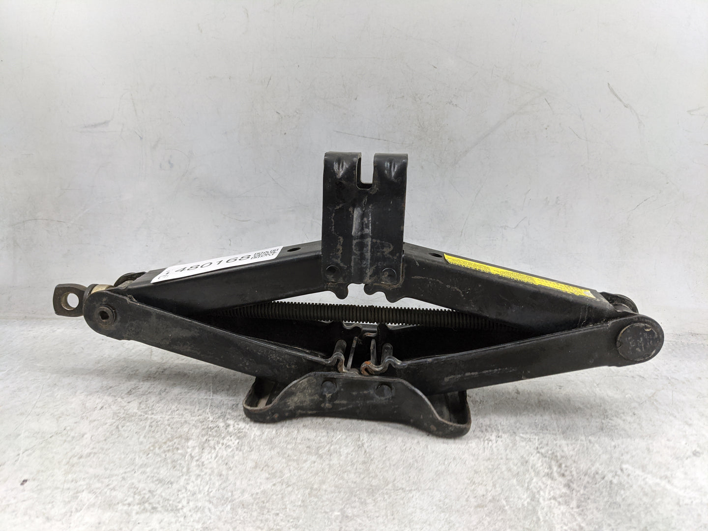 2006 Toyota Sienna Spare Scissor Car Jack - Oemusedautoparts1.com
