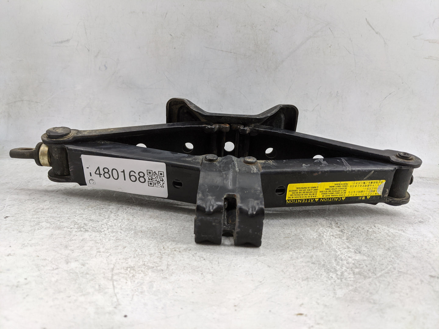 2006 Toyota Sienna Spare Scissor Car Jack - Oemusedautoparts1.com