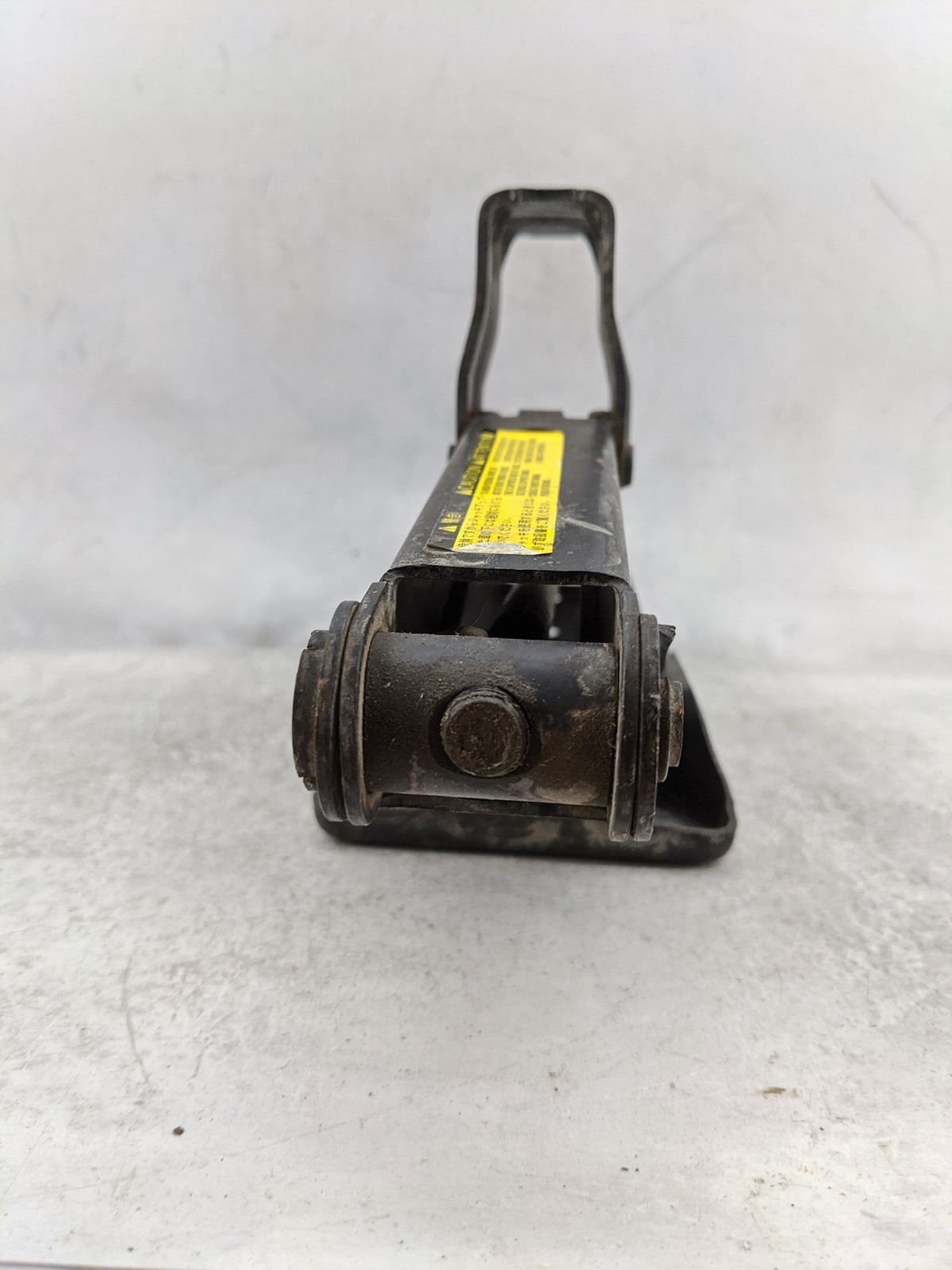 2006 Toyota Sienna Spare Scissor Car Jack - Oemusedautoparts1.com
