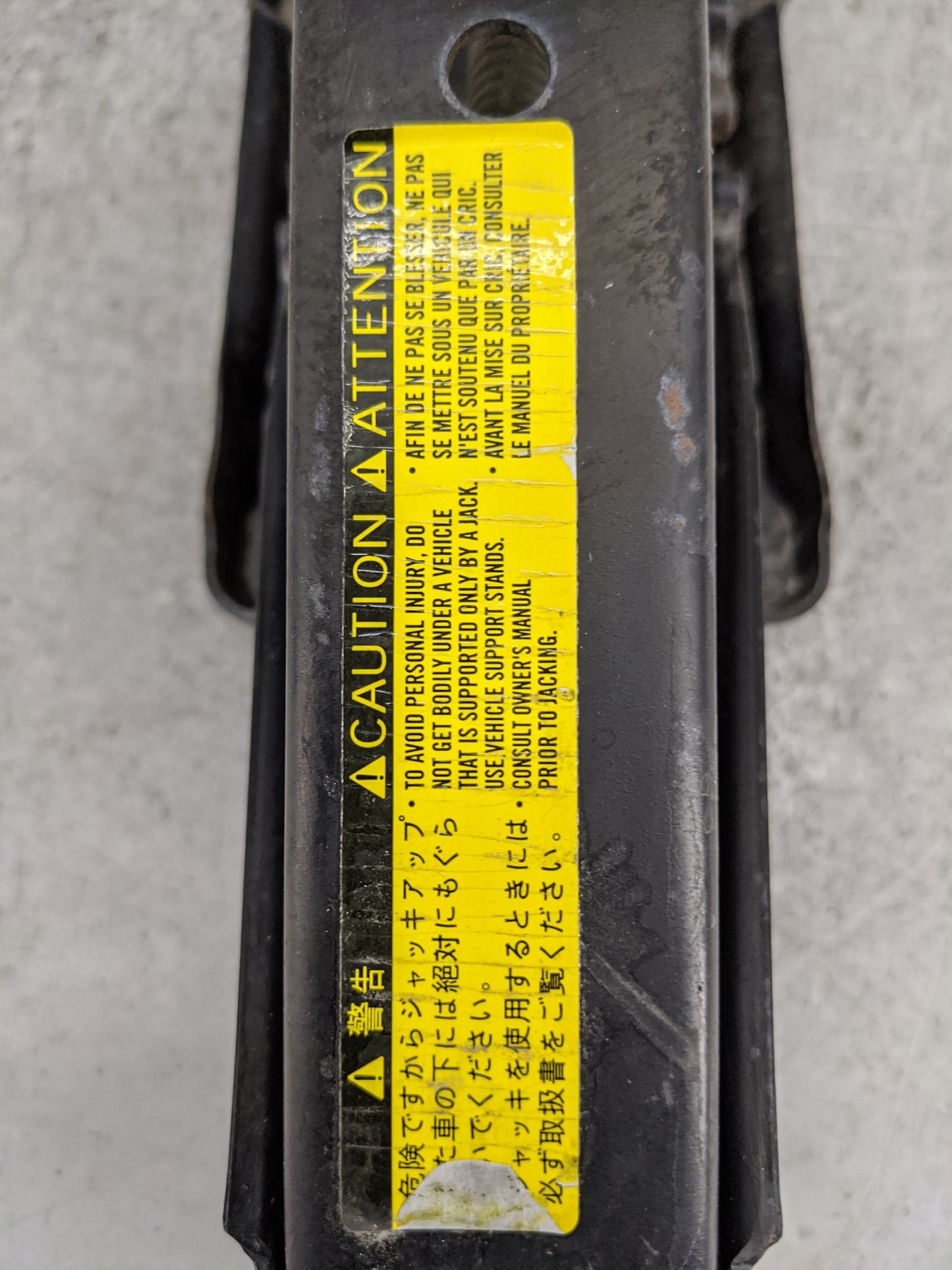 2006 Toyota Sienna Spare Scissor Car Jack - Oemusedautoparts1.com