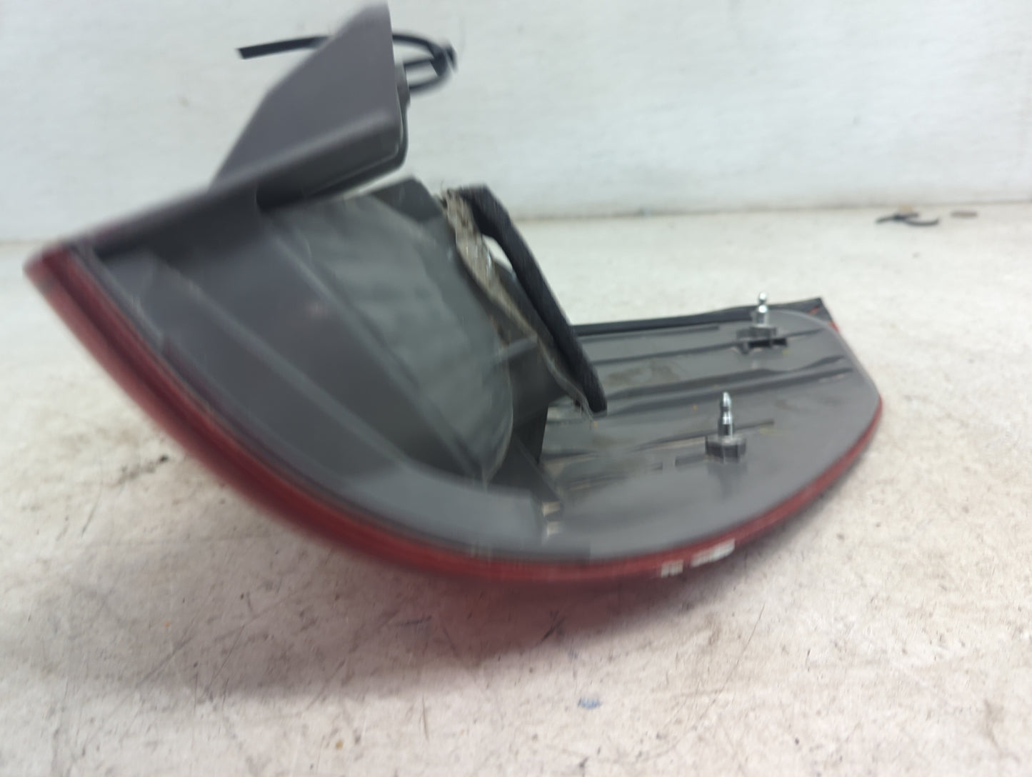 2006-2010 Toyota Sienna Tail Light Assembly Driver Left OEM Fits Fits 2006 2007 2008 2009 2010 OEM Used Auto Parts - Oemused