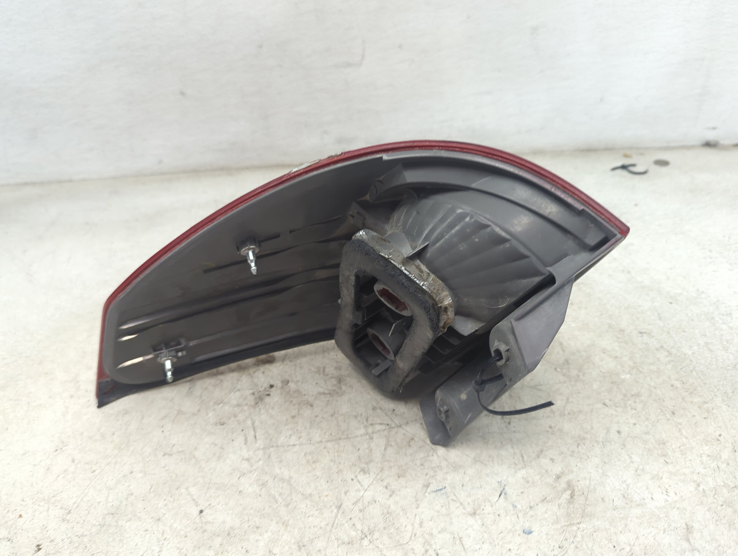 2006-2010 Toyota Sienna Tail Light Assembly Driver Left OEM Fits Fits 2006 2007 2008 2009 2010 OEM Used Auto Parts - Oemused