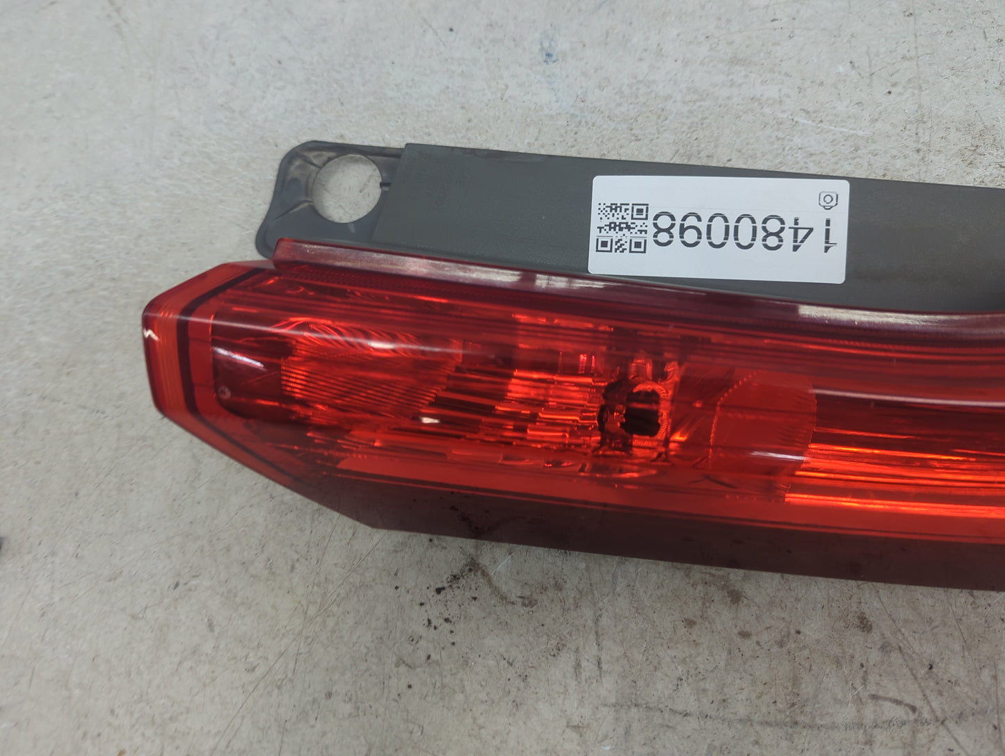 2006-2010 Toyota Sienna Tail Light Assembly Passenger Right OEM P/N:UH28CZT0AAA0 Fits Fits 2006 2007 2008 2009 2010 OEM Used