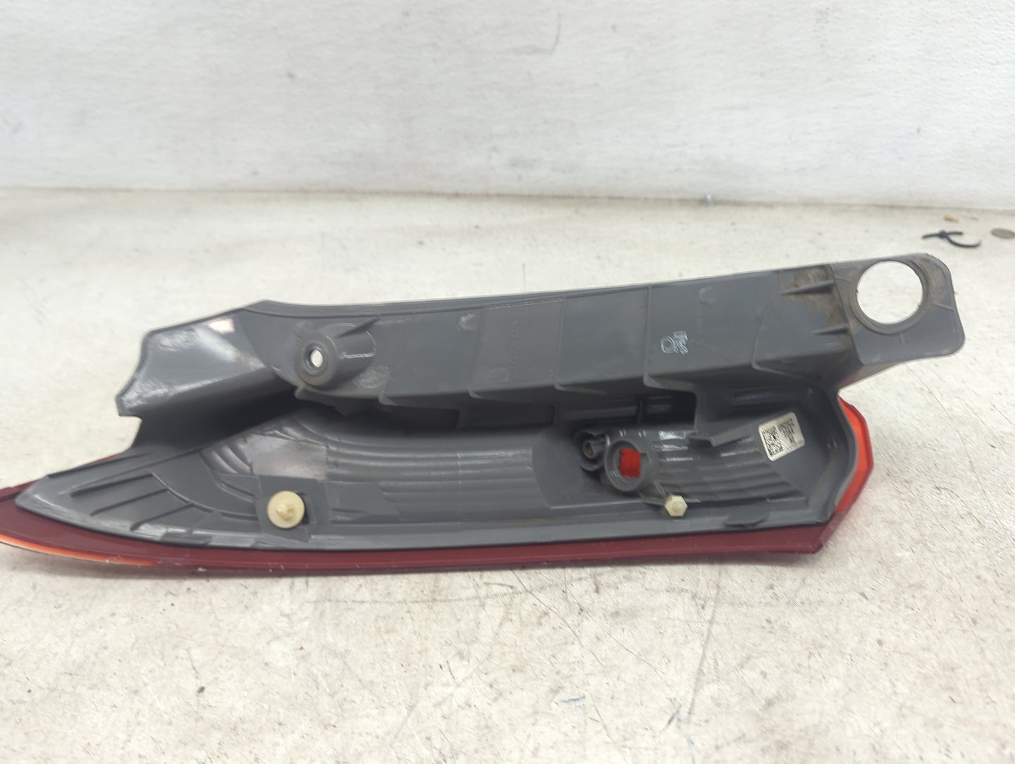 2006-2010 Toyota Sienna Tail Light Assembly Passenger Right OEM P/N:UH28CZT0AAA0 Fits Fits 2006 2007 2008 2009 2010 OEM Used