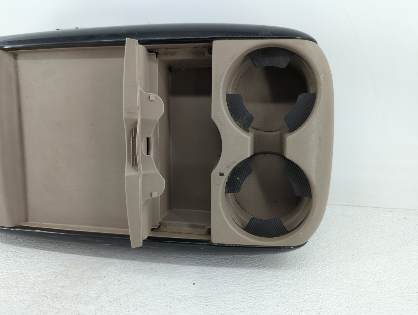 2004-2010 Toyota Sienna Overhead Roof Console Interior Dome Light - Oemusedautoparts1.com