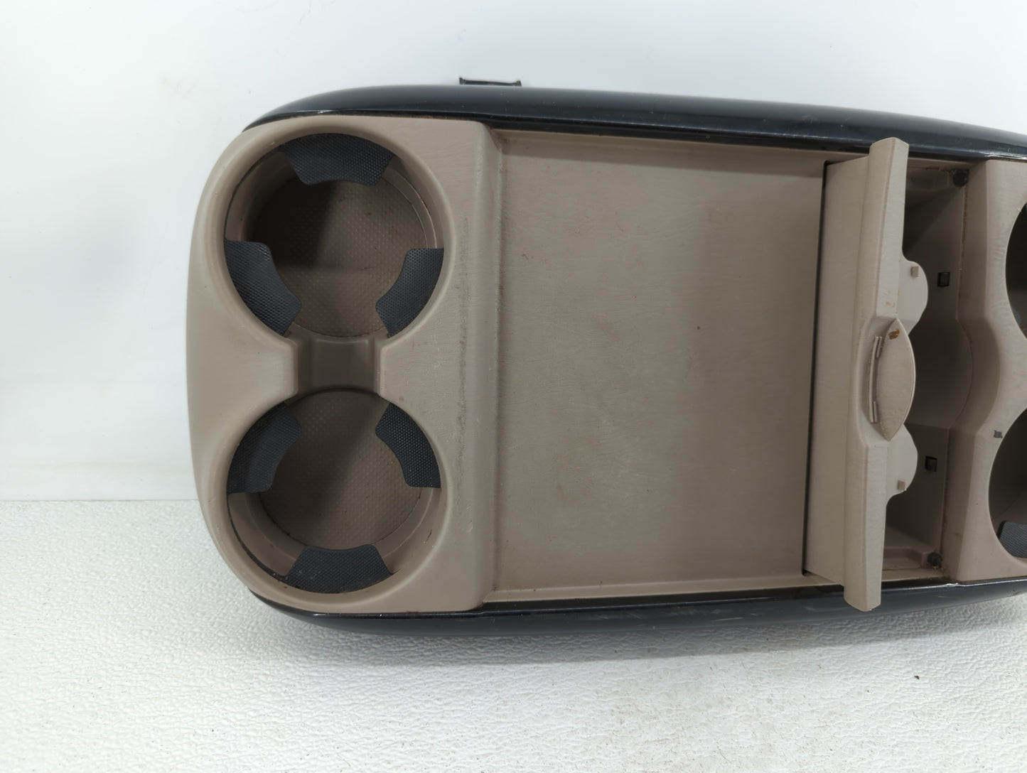2004-2010 Toyota Sienna Overhead Roof Console Interior Dome Light - Oemusedautoparts1.com