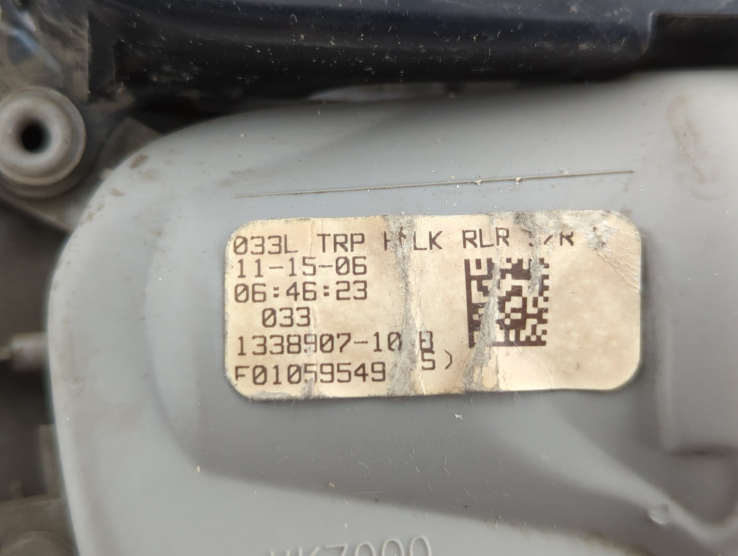 2006-2006 Toyota Sienna Overhead Console W/rear Climate Control Grey - Oemusedautoparts1.com