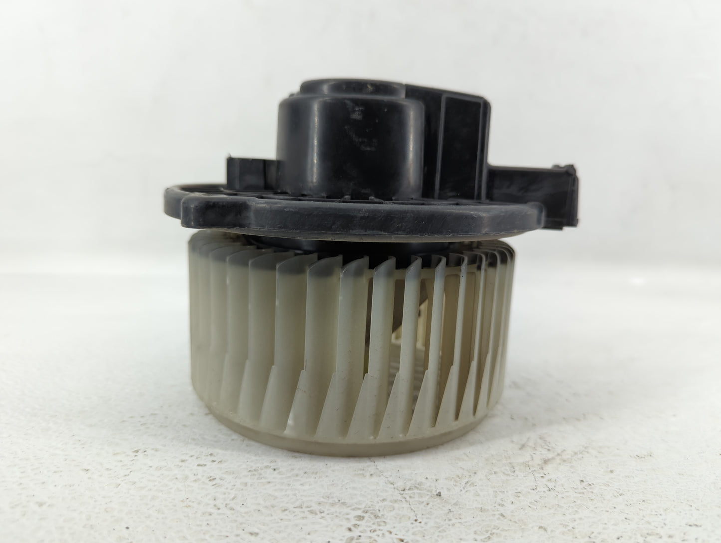 2006-2010 Toyota Sienna Rear Heater AC Blower Motor P/N:AY272700-5270 Fits Fits 2006 2007 2008 2009 2010 OEM Used Auto Parts