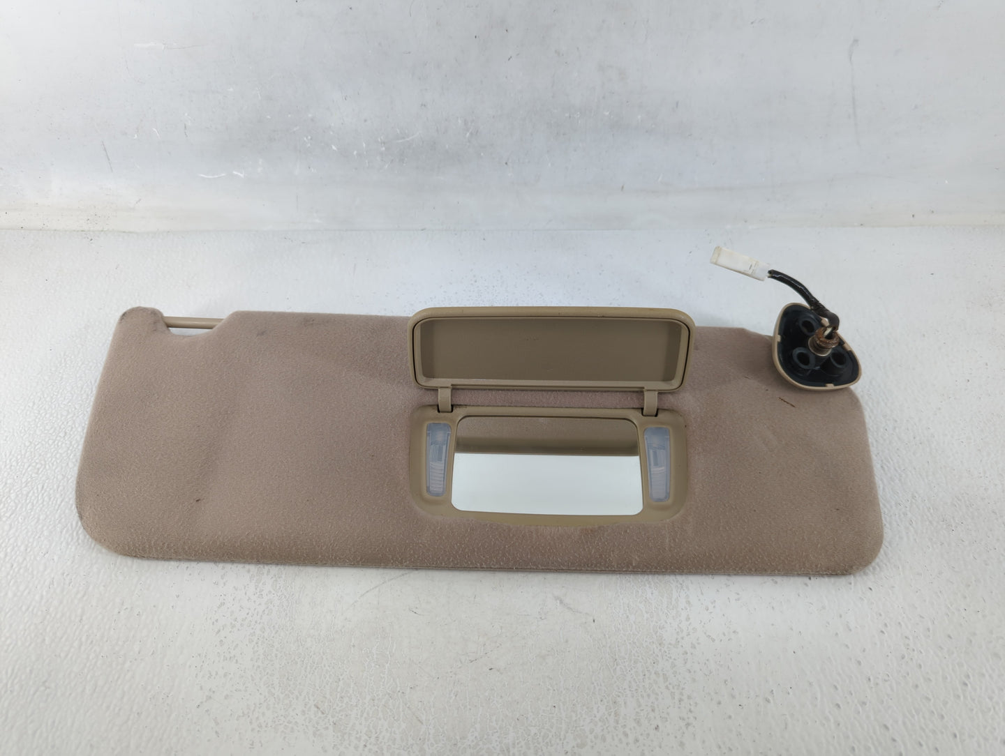 2005-2010 Toyota Sienna Sun Visor Shade Replacement Passenger Right Mirror Fits Fits 2005 2006 2007 2008 2009 2010 OEM Used 