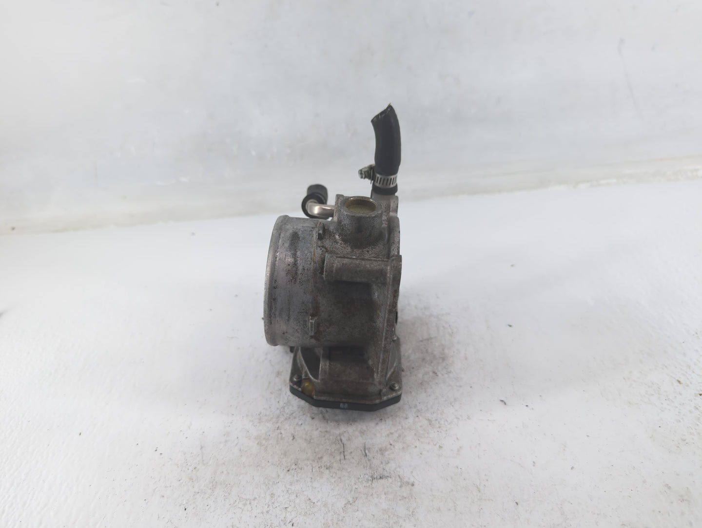 2004-2006 Toyota Sienna Throttle Body P/N:08741 6A16, 22030-04020 Fits Fits 2003 2004 2005 2006 2007 2008 2009 2010 OEM Used