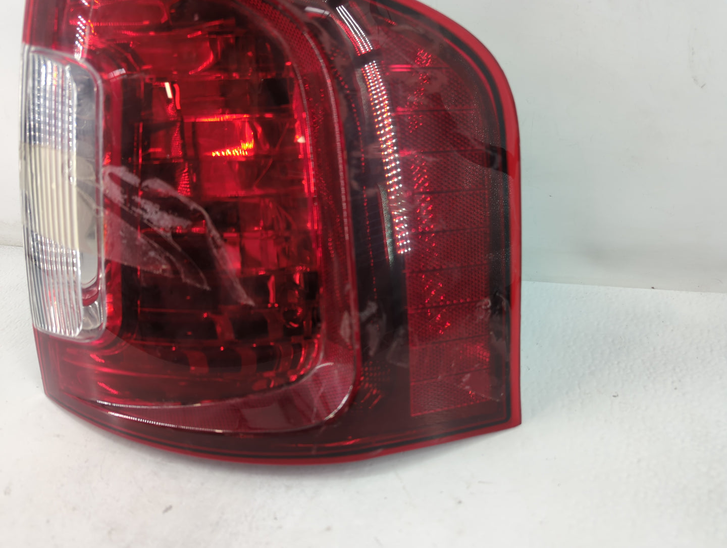 2006-2010 Toyota Sienna Tail Light Assembly Passenger Right OEM P/N:BT43-13B504-BD Fits Fits 2006 2007 2008 2009 2010 OEM Us