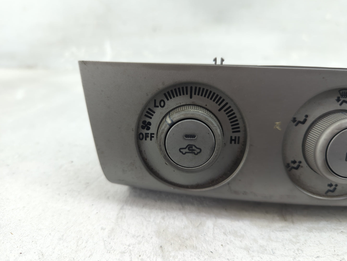 2004-2006 Toyota Solara Climate Control Module Temperature AC/Heater Replacement Fits Fits 2004 2005 2006 OEM Used Auto Part