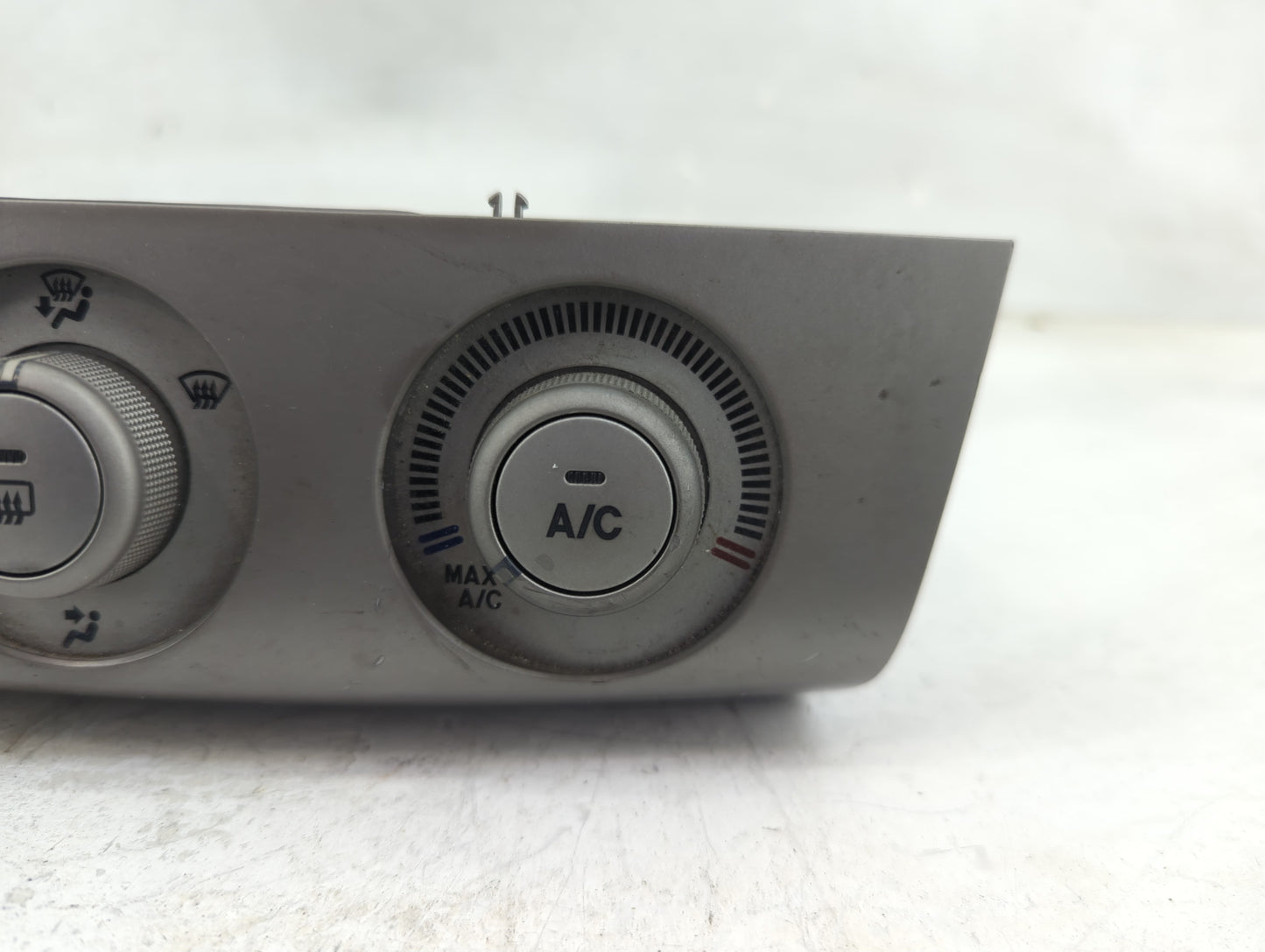 2004-2006 Toyota Solara Climate Control Module Temperature AC/Heater Replacement Fits Fits 2004 2005 2006 OEM Used Auto Part
