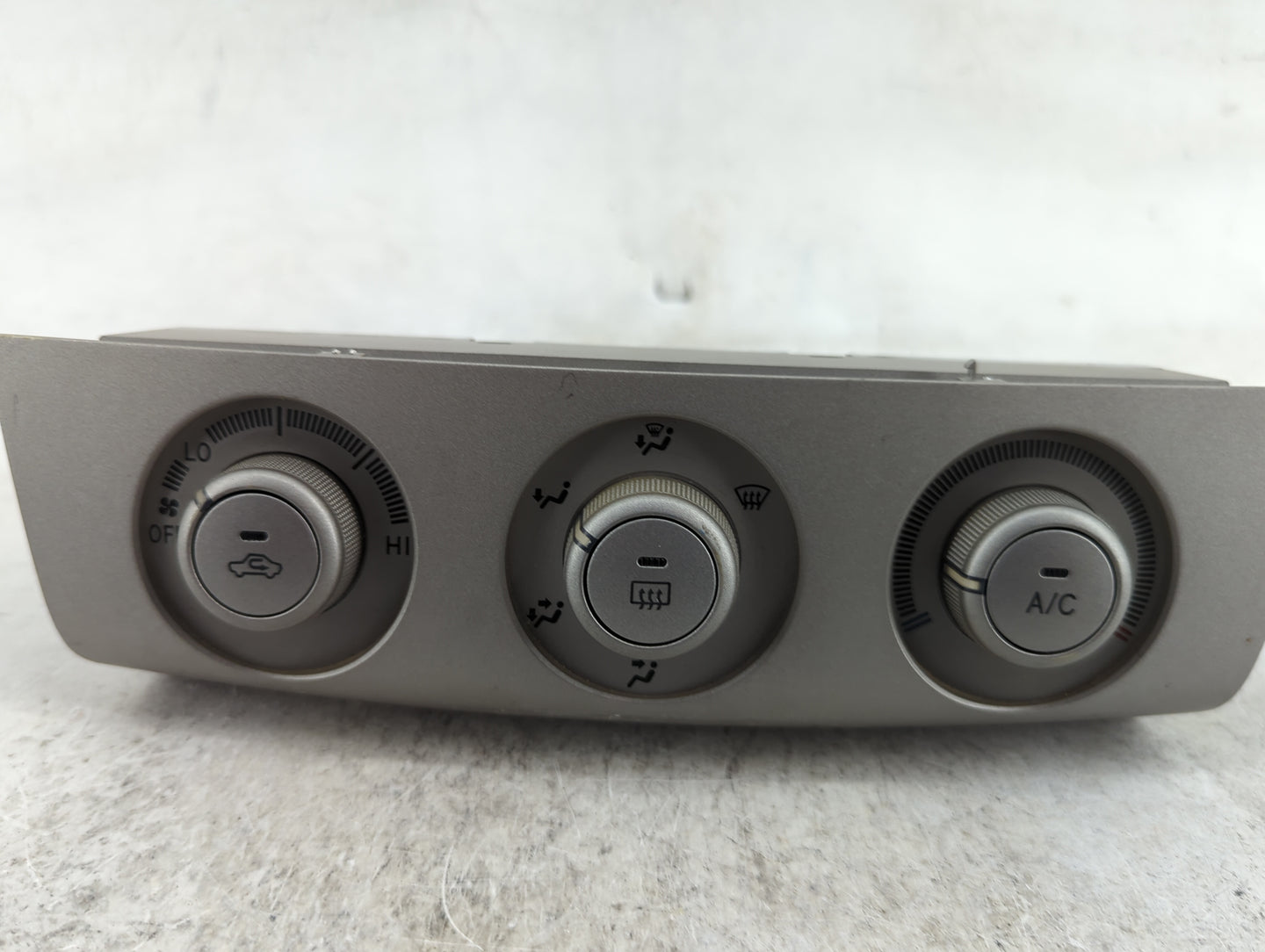 2004-2006 Toyota Solara Climate Control Module Temperature AC/Heater Replacement P/N:55902-AA011 Fits Fits 2004 2005 2006 OE