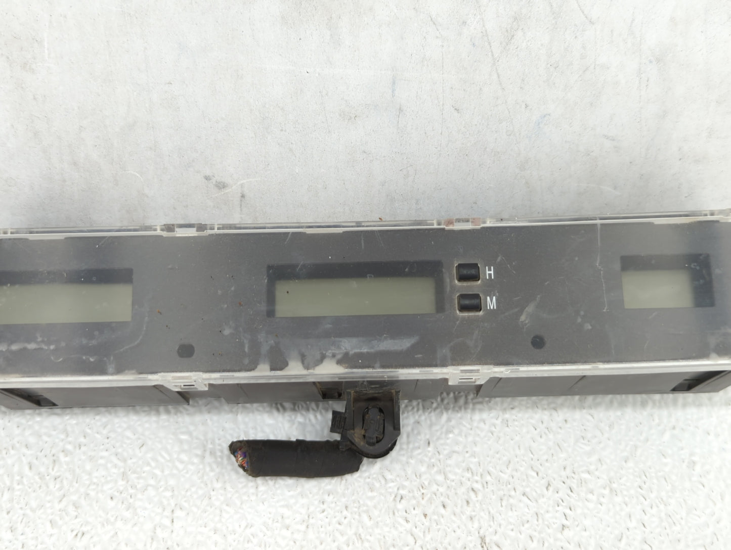 2006 Toyota Solara Digitial Dash Clock P/N:83910-AA032 Fits OEM Used Auto Parts - Oemusedautoparts1.com