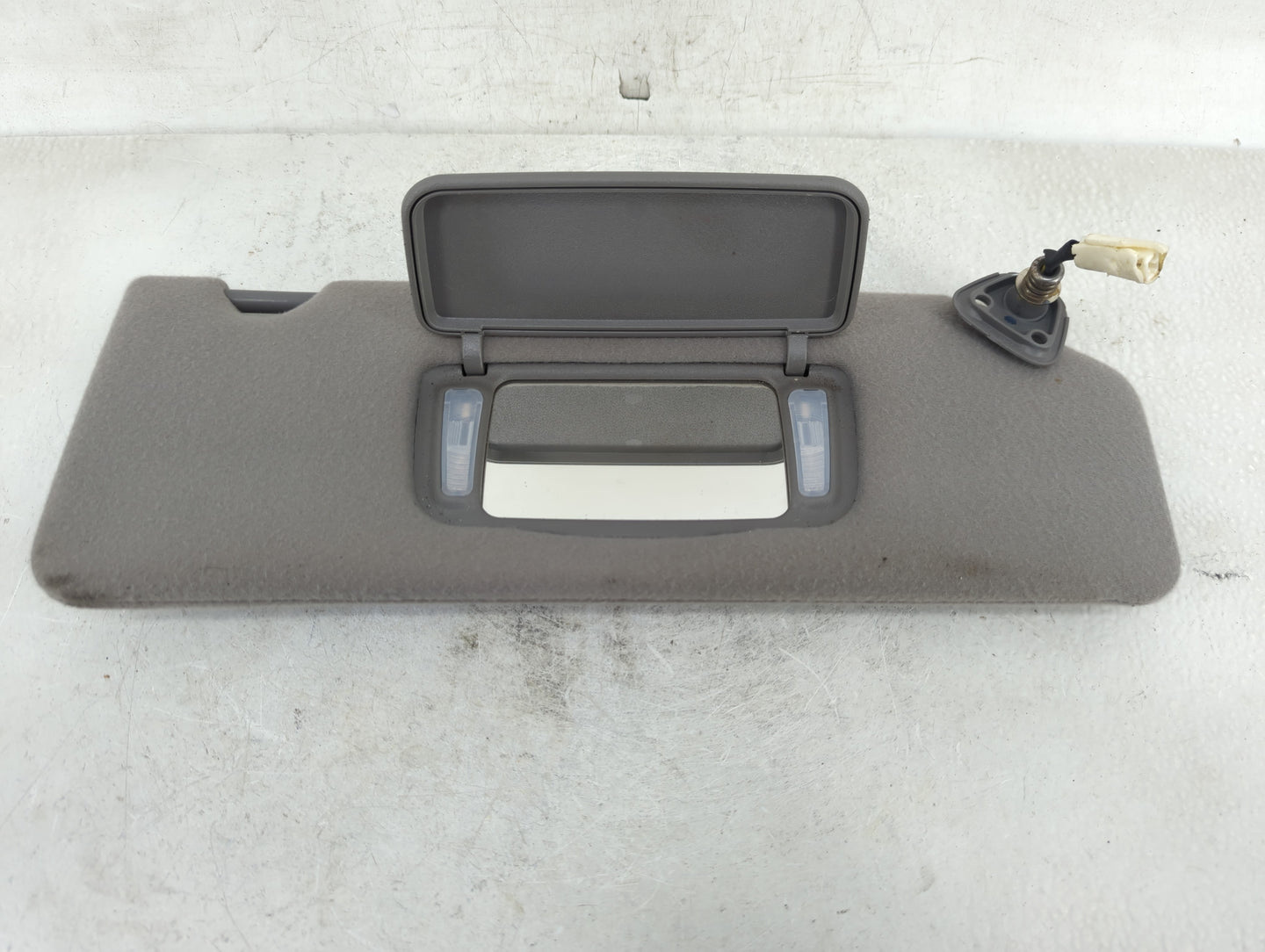 2006-2008 Toyota Solara Sun Visor Shade Replacement Passenger Right Mirror Fits Fits 2006 2007 2008 OEM Used Auto Parts - Oe
