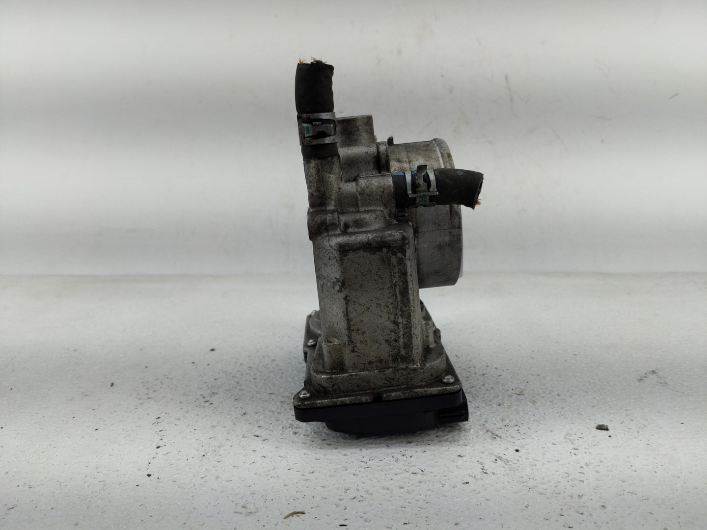 2005-2015 Toyota Tacoma Throttle Body P/N:22030-0P010 Fits Fits 2003 2004 2005 2006 2007 2008 2009 2010 2011 2012 2013 2014 