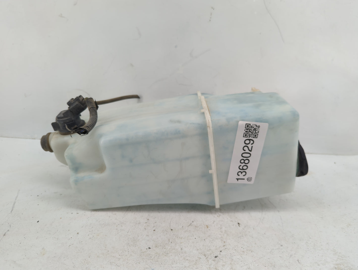 2005-2015 Toyota Tacoma Windshield Washer Fluid Reservoir Bottle Oem - Oemusedautoparts1.com