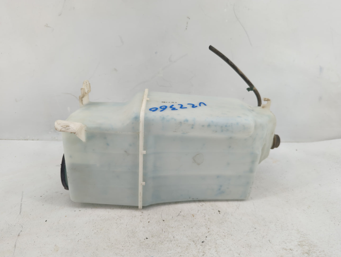 2005-2015 Toyota Tacoma Windshield Washer Fluid Reservoir Bottle Oem - Oemusedautoparts1.com