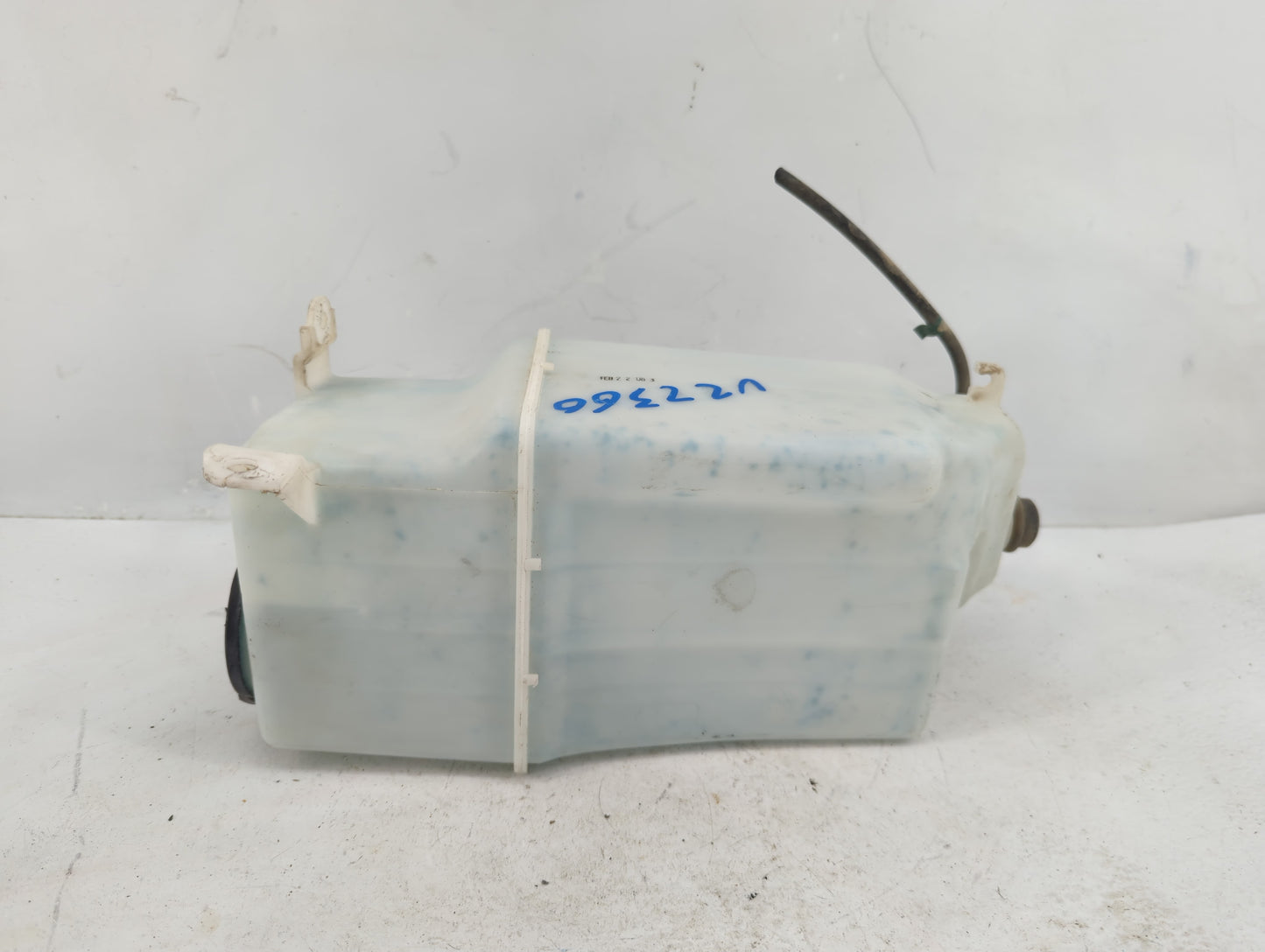 2005-2015 Toyota Tacoma Windshield Washer Fluid Reservoir Bottle Oem - Oemusedautoparts1.com