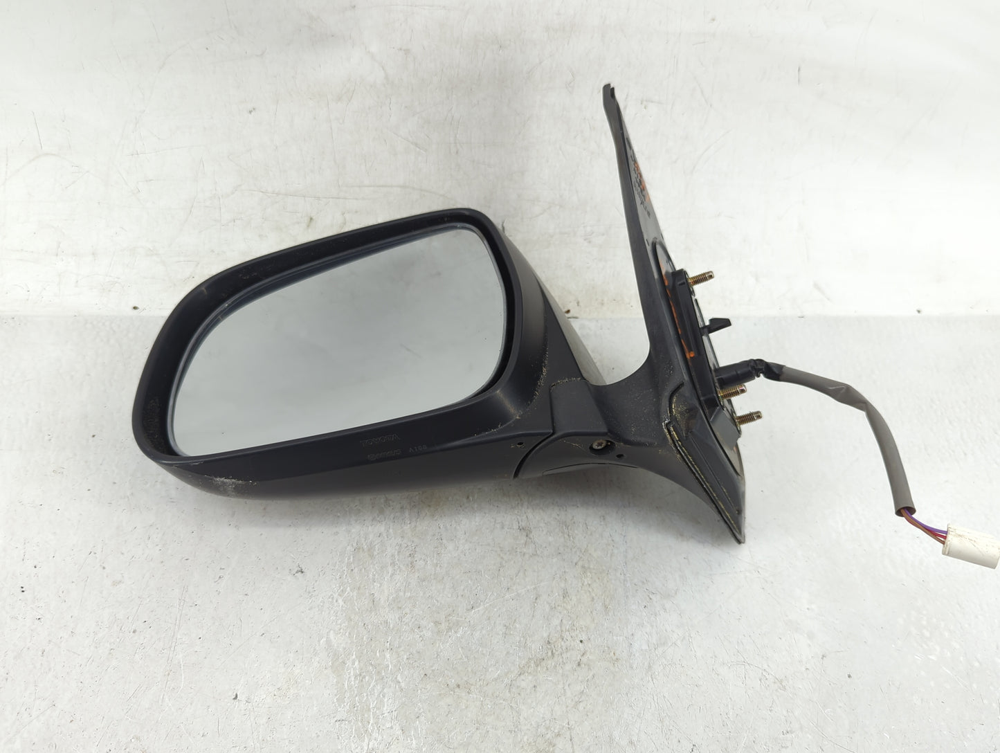 2005-2011 Toyota Tacoma Driver Side View Mirror - Left Door Mirror OEM Used - Oemusedautoparts1.com
