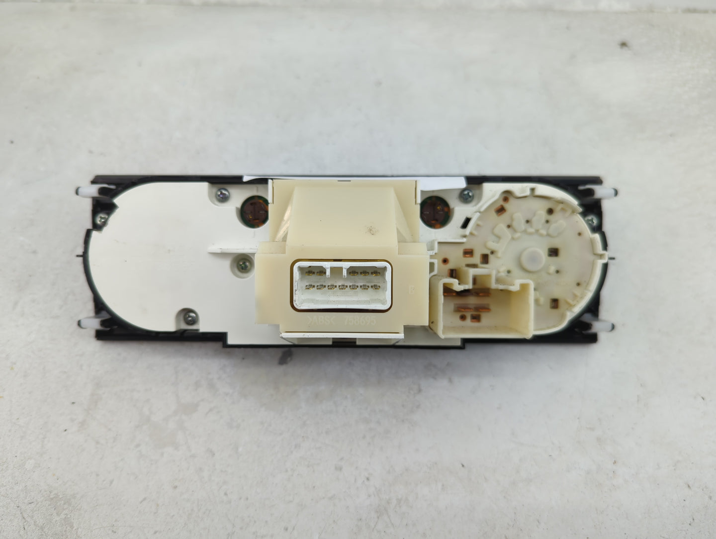 2005-2011 Toyota Tacoma Climate Control Module Temperature AC/Heater Replacement P/N:758695 Fits OEM Used Auto Parts - Oemus
