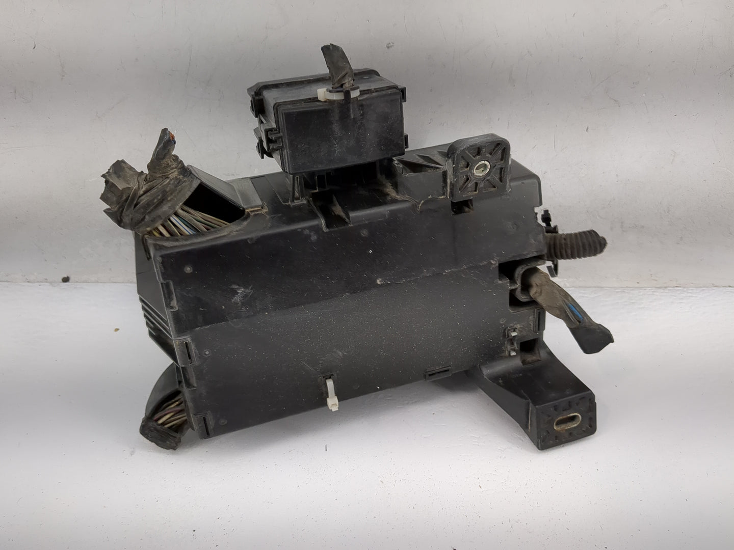 2005-2011 Toyota Tacoma Fusebox Fuse Box Panel Relay Module Fits Fits 2005 2006 2007 2008 2009 2010 2011 OEM Used Auto Parts
