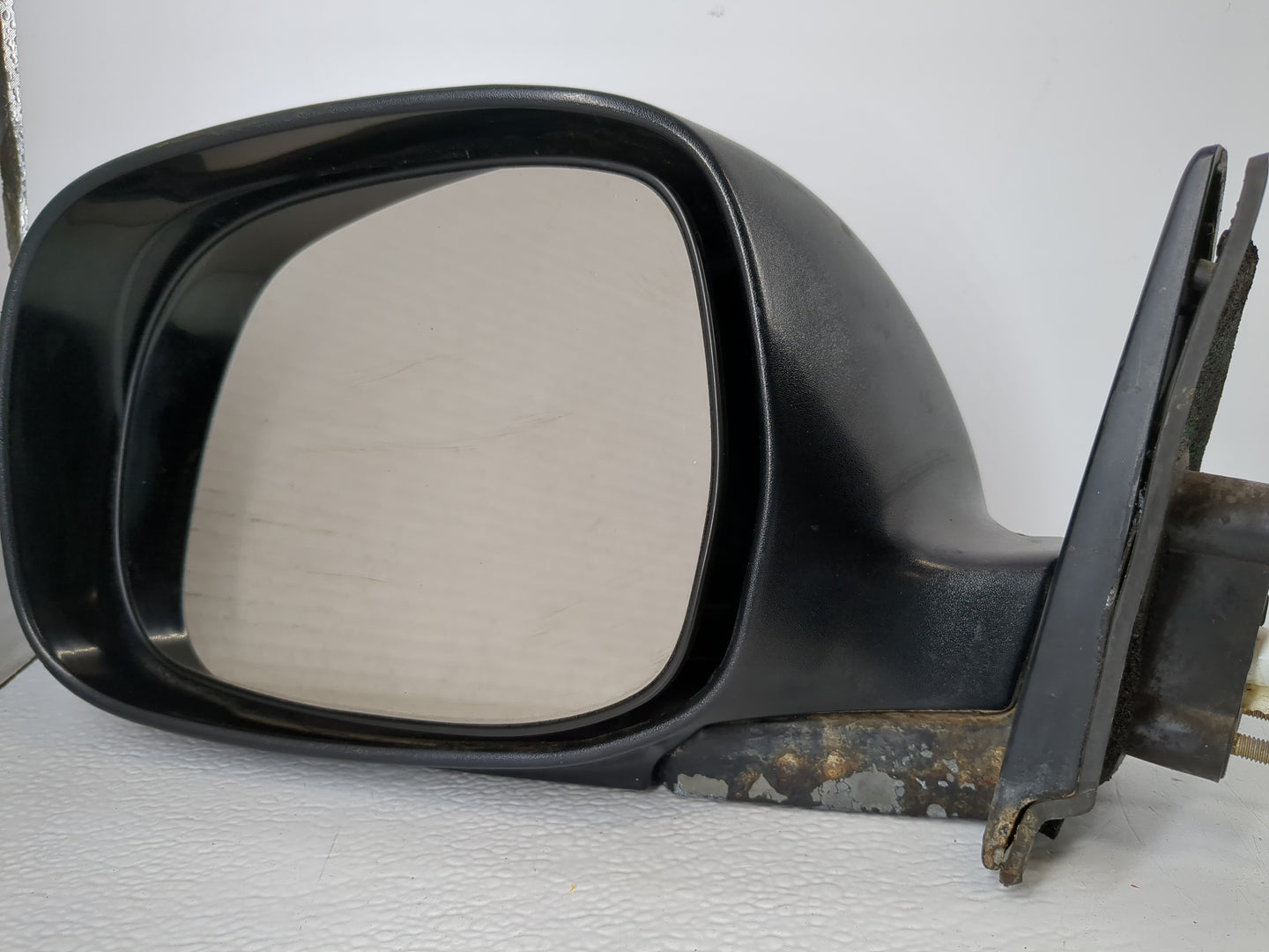 2003-2006 Toyota Tundra Driver Side View Mirror - Left Door Mirror OEM Used - Oemusedautoparts1.com