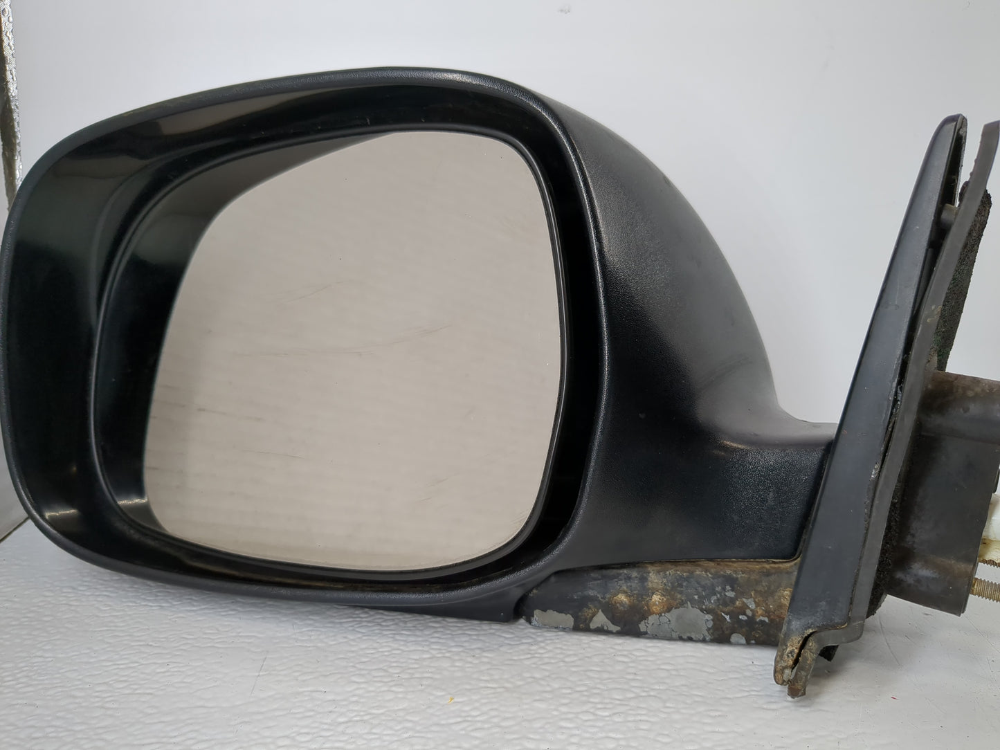 2003-2006 Toyota Tundra Driver Side View Mirror - Left Door Mirror OEM Used - Oemusedautoparts1.com