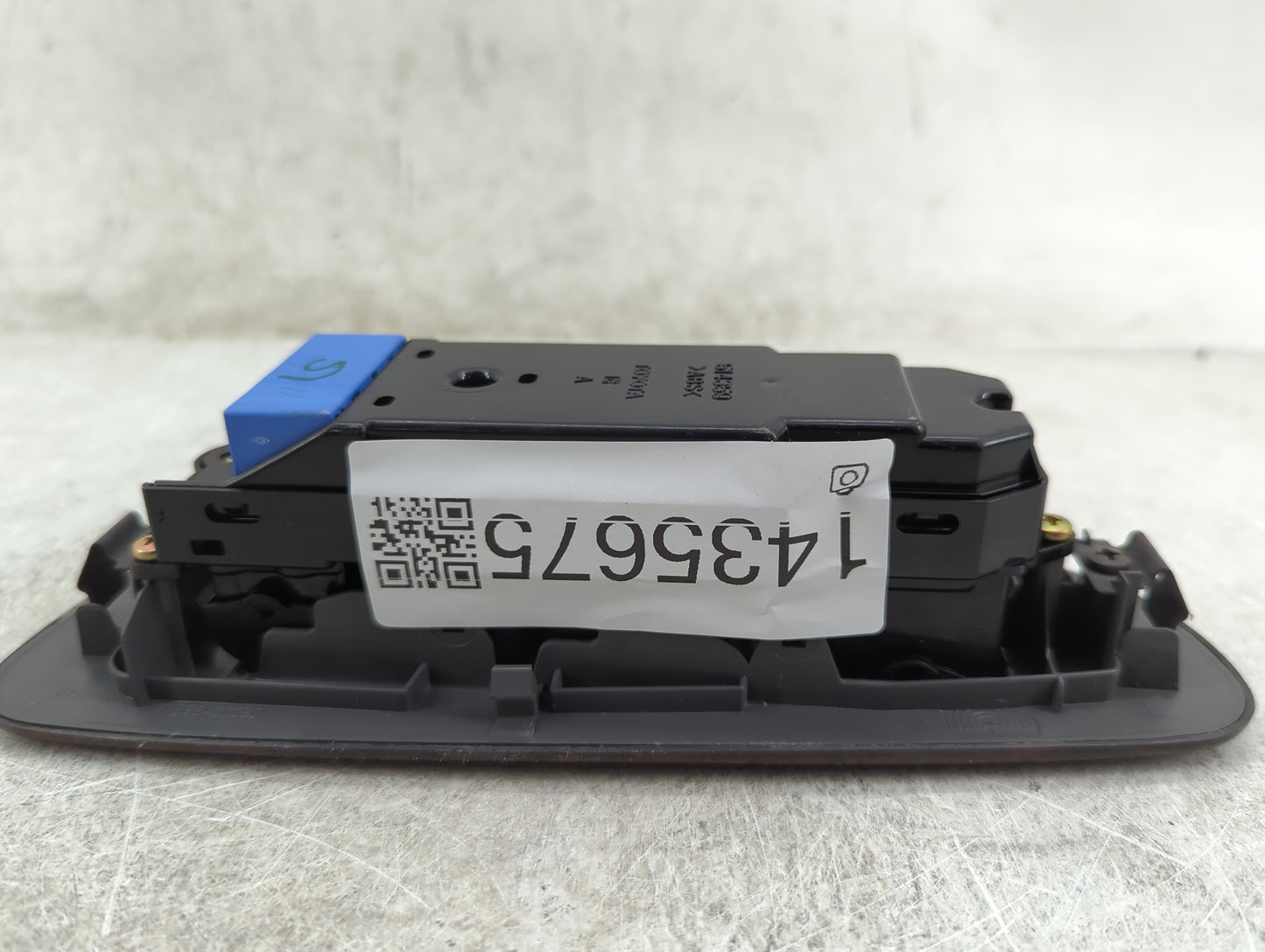 2004-2006 Toyota Tundra Master Power Window Switch Replacement Driver Side Left P/N:514359 Fits Fits 2004 2005 2006 OEM Used