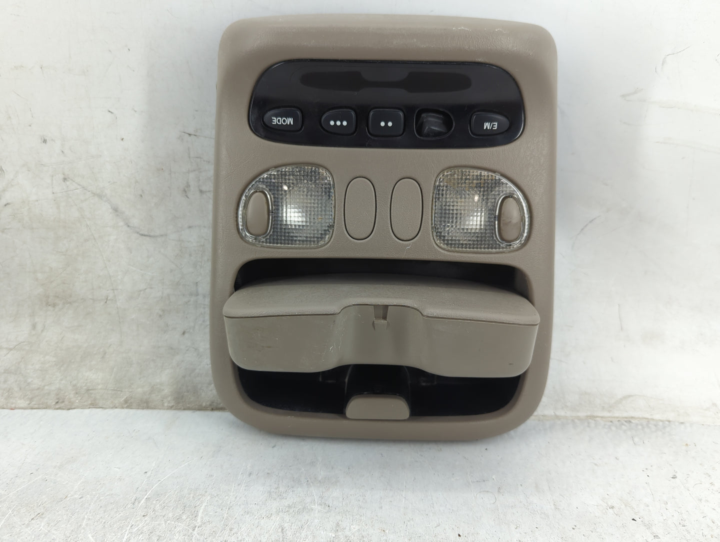 2006 Toyota Tundra Overhead Roof Console Tan - Oemusedautoparts1.com