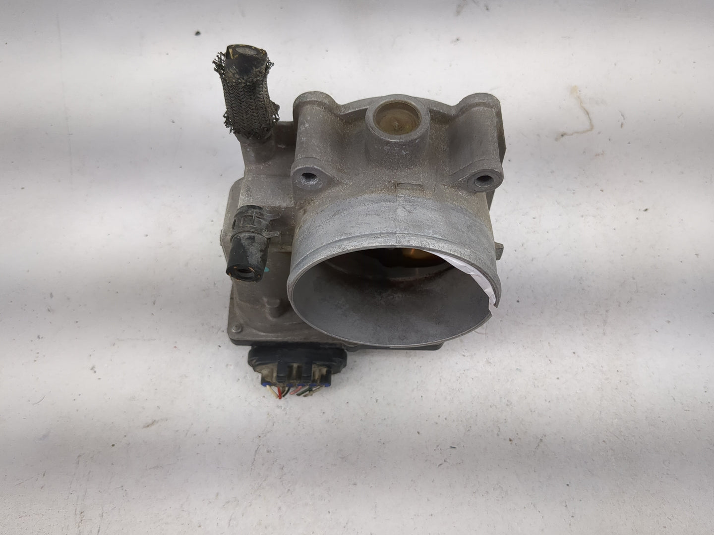 2005-2009 Toyota Tundra Throttle Body P/N:22030-0F010 Fits Fits 2005 2006 2007 2008 2009 OEM Used Auto Parts - Oemusedautopa