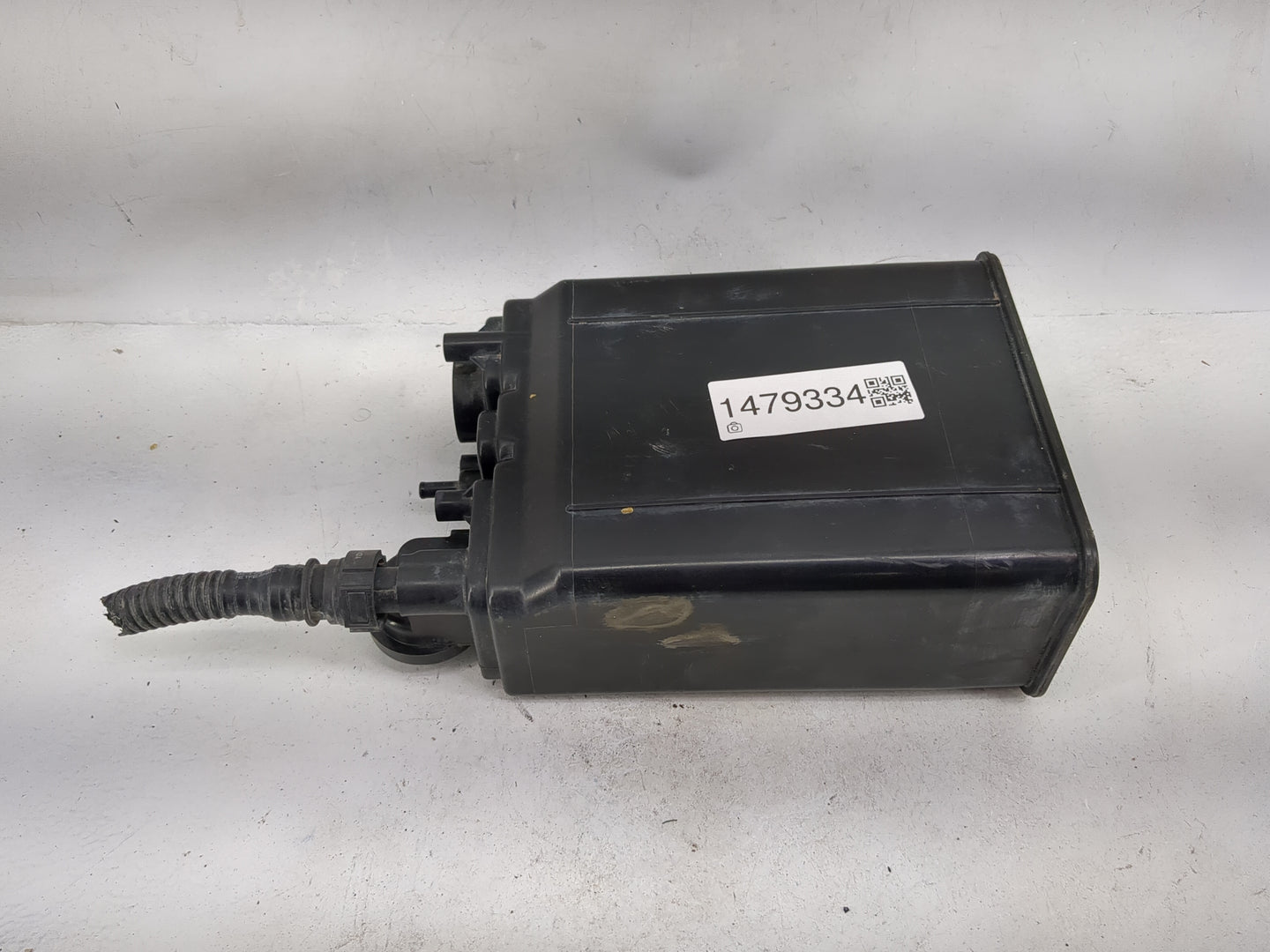 2006 Toyota Tundra Fuel Vapor Charcoal Canister - Oemusedautoparts1.com