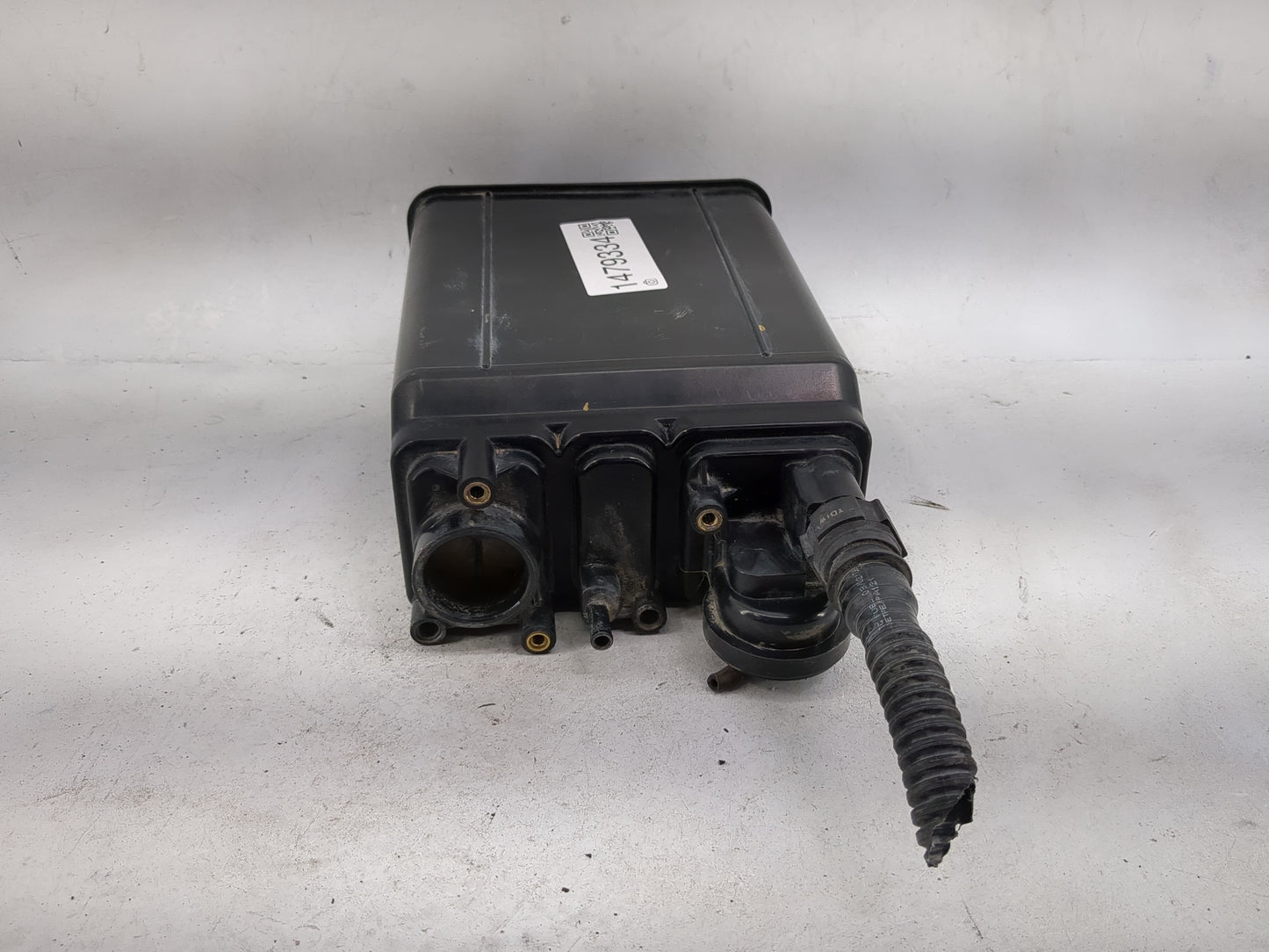 2006 Toyota Tundra Fuel Vapor Charcoal Canister - Oemusedautoparts1.com