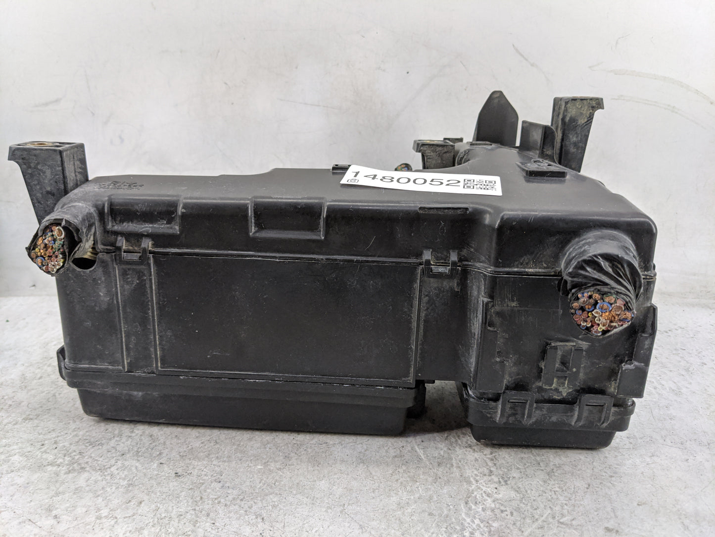 2005-2006 Toyota Tundra Fusebox Fuse Box Panel Relay Module Fits Fits 2005 2006 OEM Used Auto Parts - Oemusedautoparts1.com