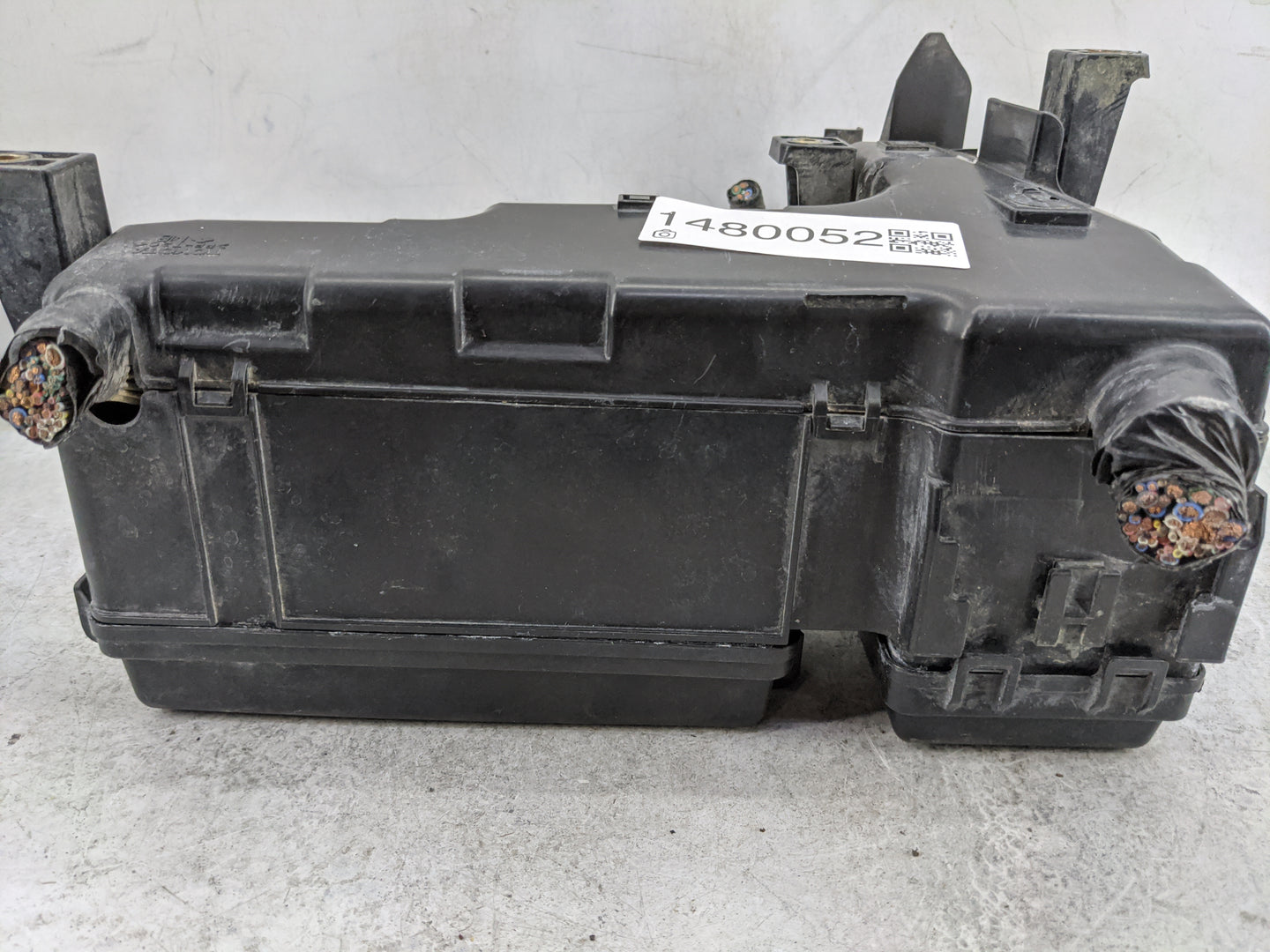 2005-2006 Toyota Tundra Fusebox Fuse Box Panel Relay Module Fits Fits 2005 2006 OEM Used Auto Parts - Oemusedautoparts1.com