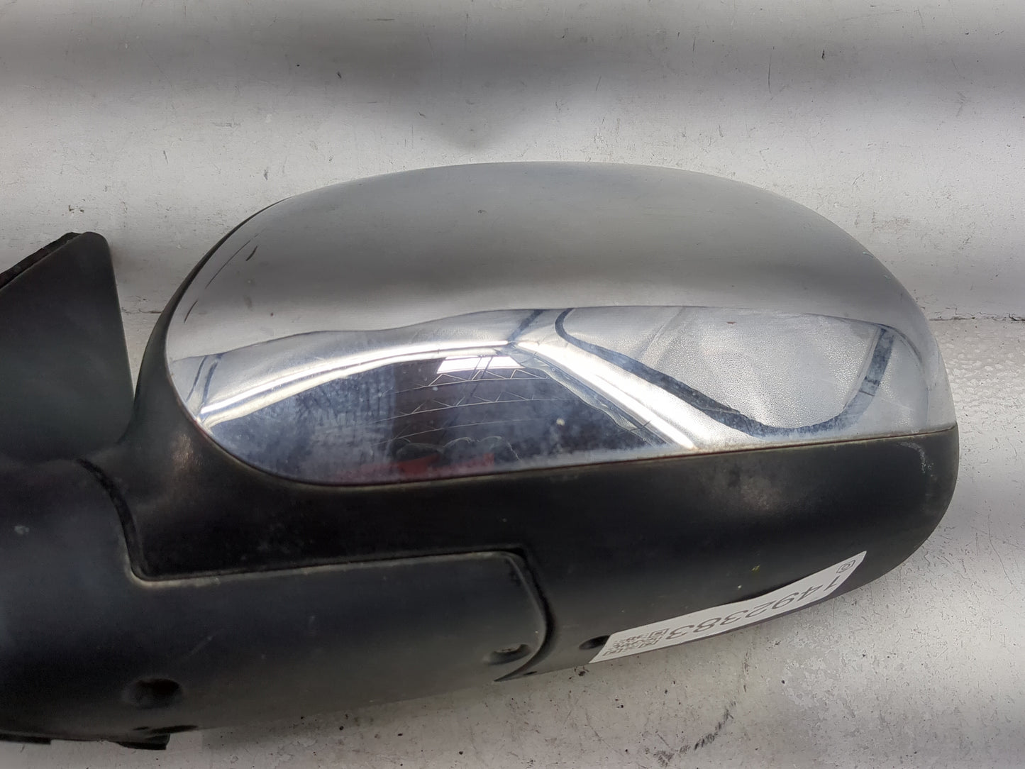 2004-2006 Toyota Tundra Driver Side View Mirror - Left Door Mirror OEM Used - Oemusedautoparts1.com