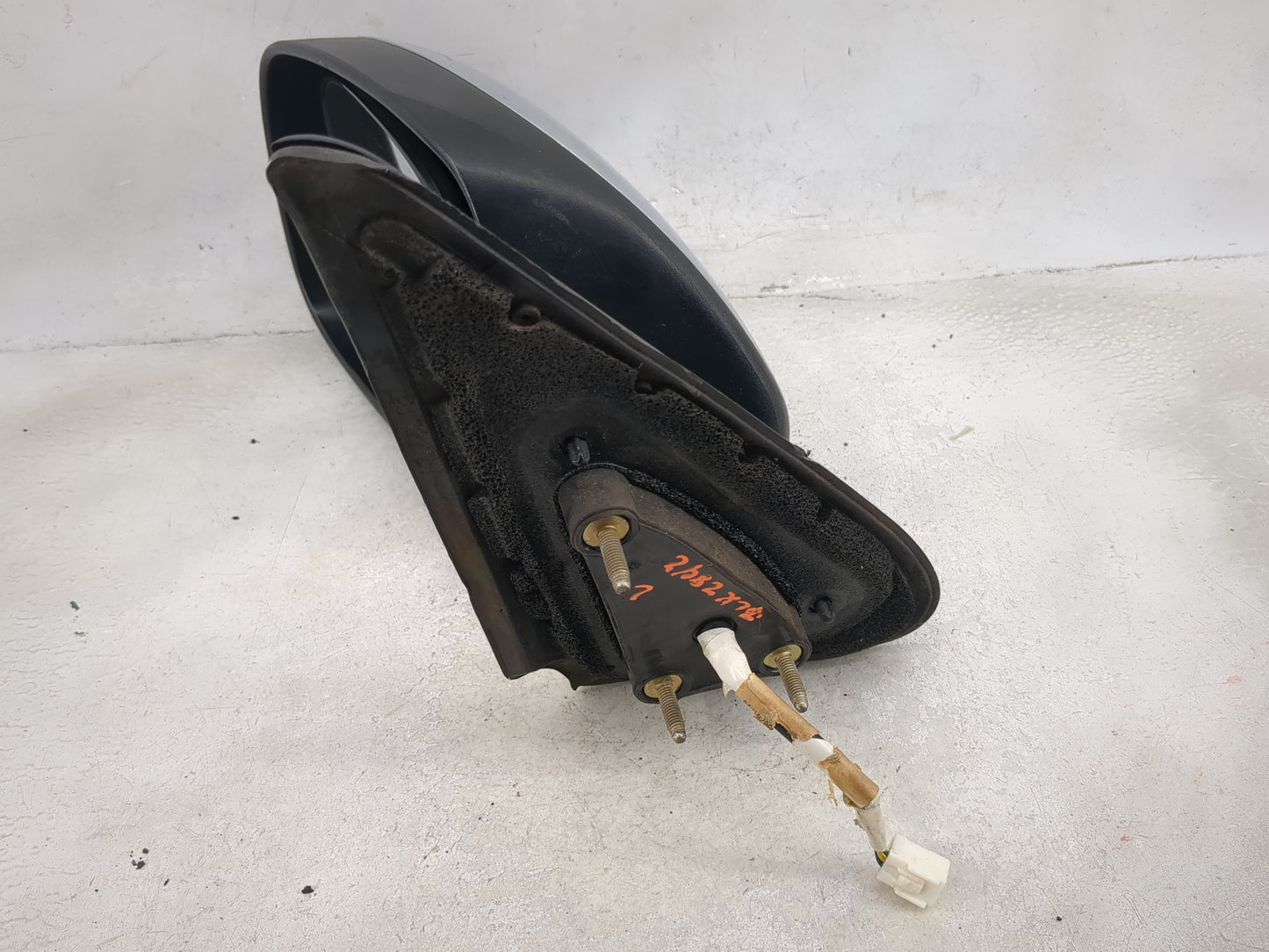 2004-2006 Toyota Tundra Driver Side View Mirror - Left Door Mirror OEM Used - Oemusedautoparts1.com