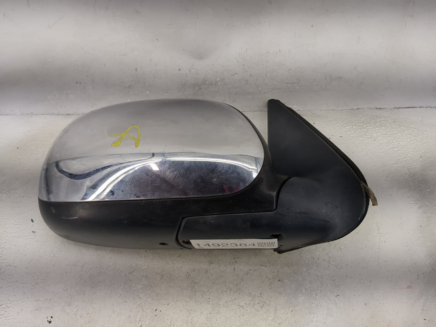 2004-2006 Toyota Tundra Passenger Side View Mirror - Right Door Mirror OEM Used - Oemusedautoparts1.com