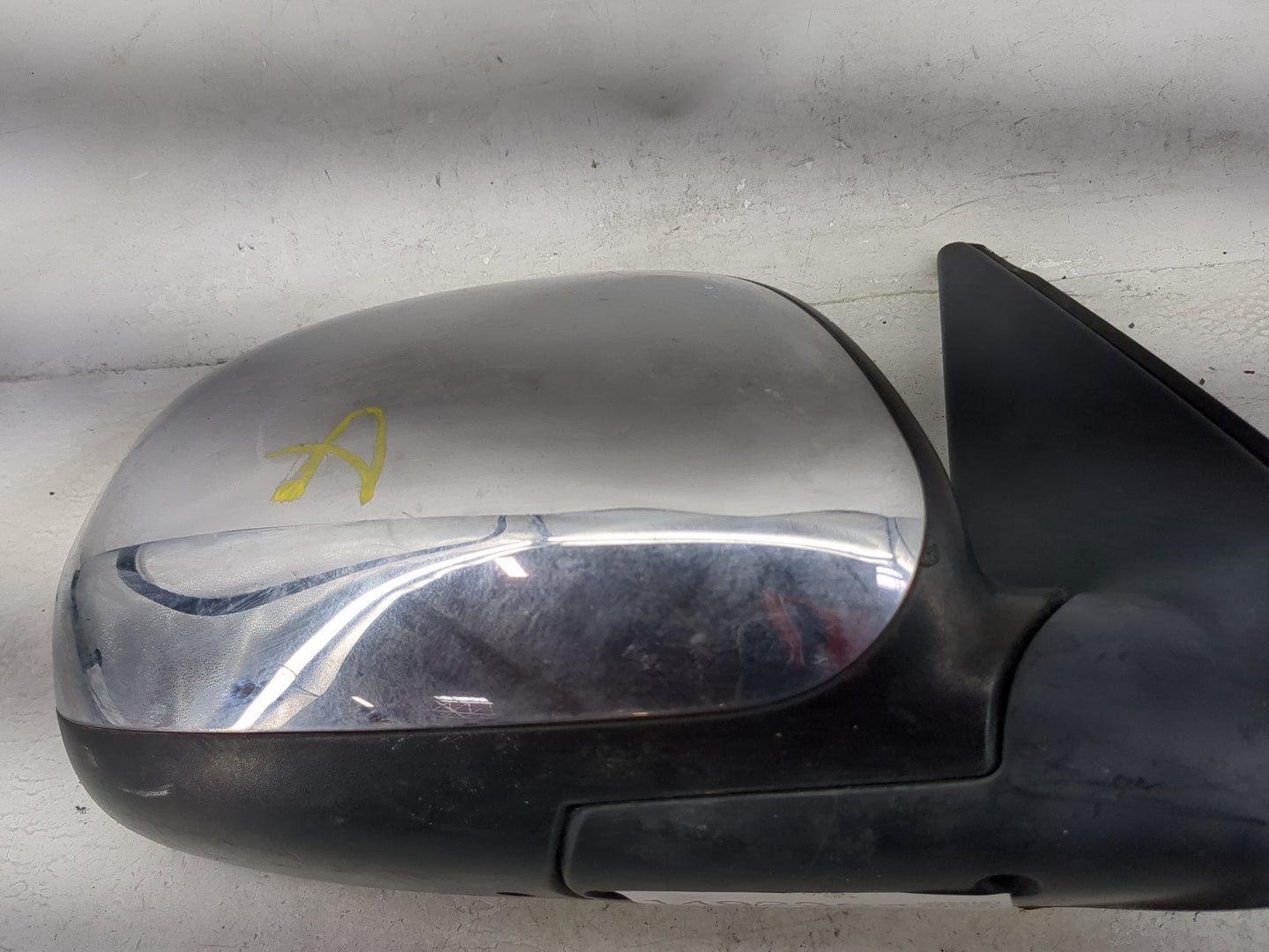 2004-2006 Toyota Tundra Passenger Side View Mirror - Right Door Mirror OEM Used - Oemusedautoparts1.com