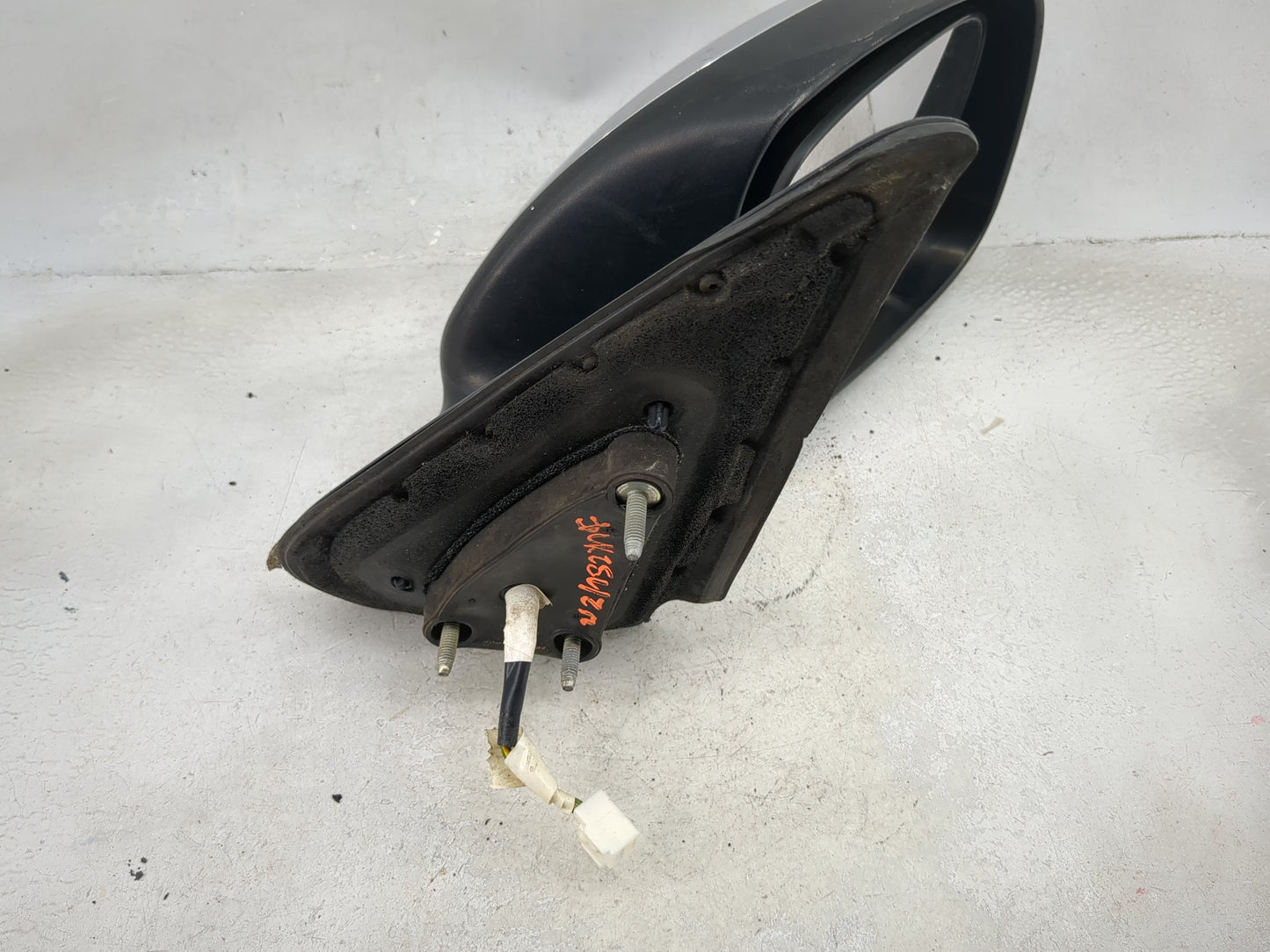 2004-2006 Toyota Tundra Passenger Side View Mirror - Right Door Mirror OEM Used - Oemusedautoparts1.com