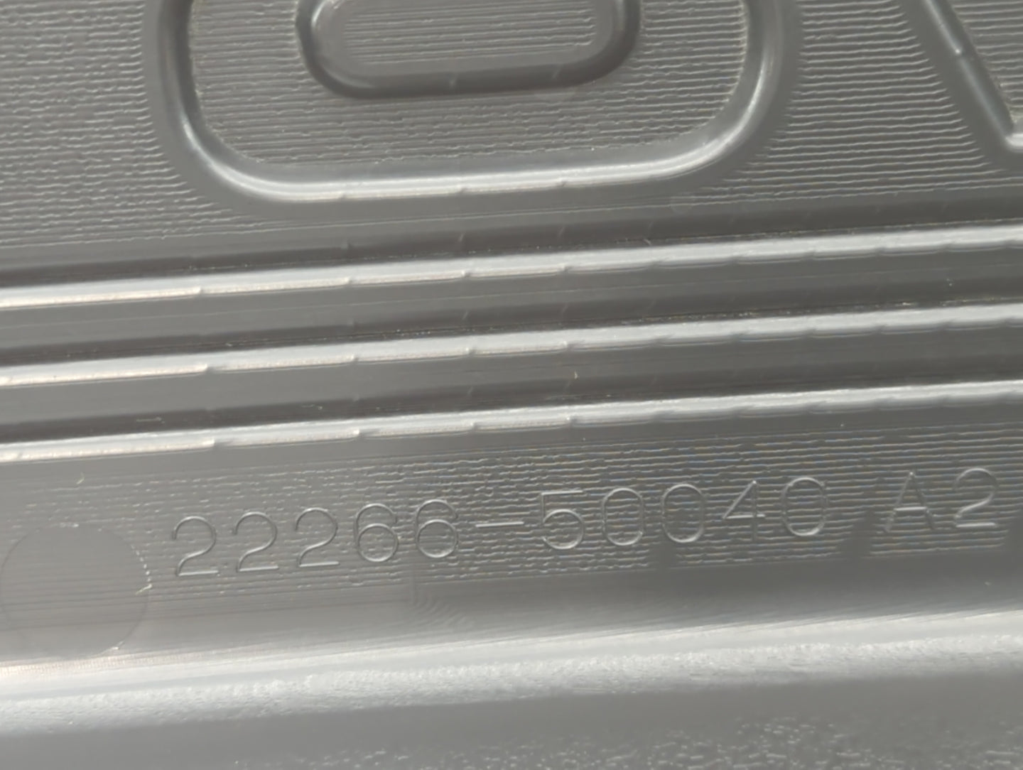 2006 Toyota Tundra Engine Cover - Oemusedautoparts1.com