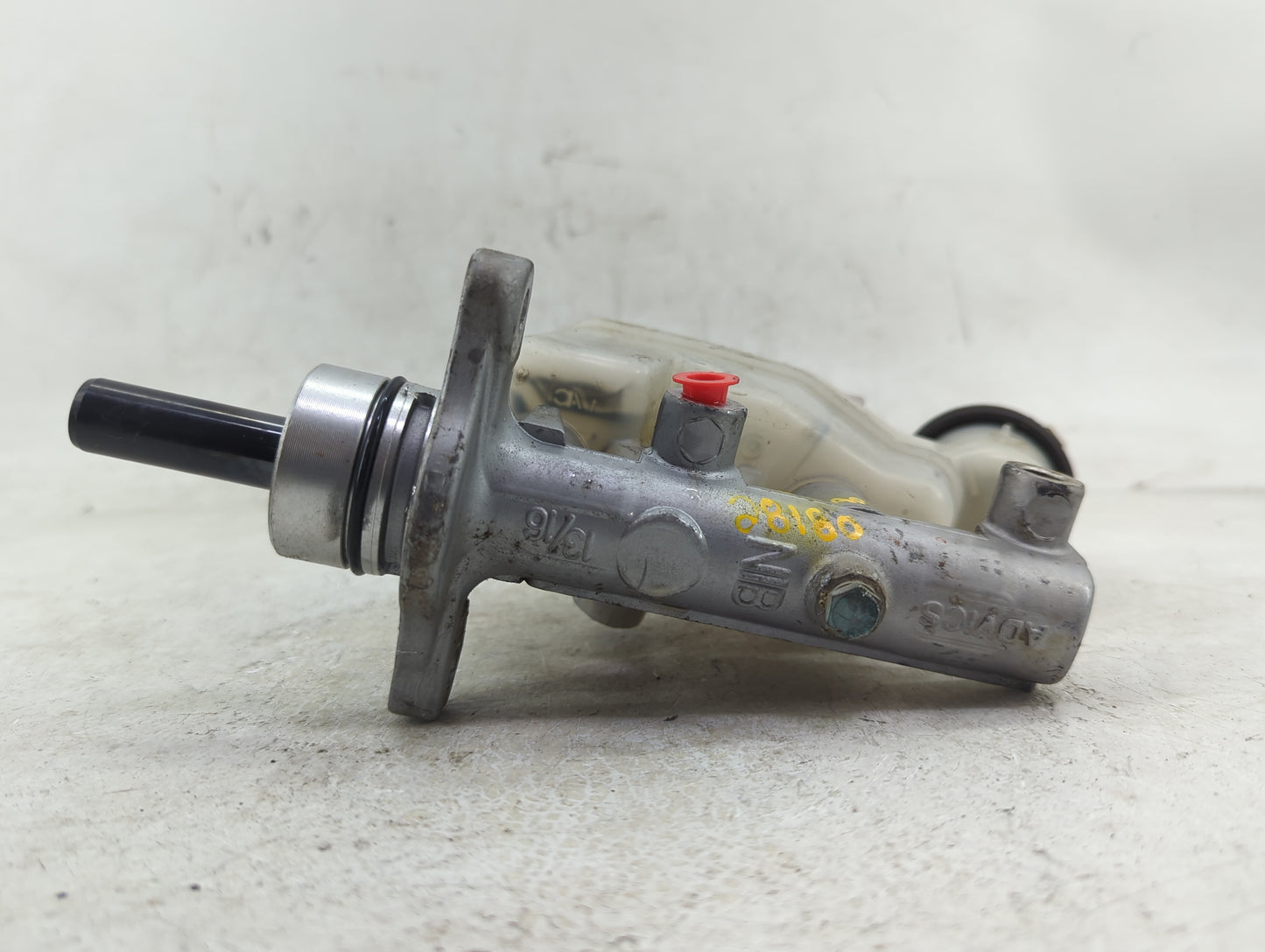 2006-2012 Toyota Yaris Brake Master Cylinder - Oemusedautoparts1.com
