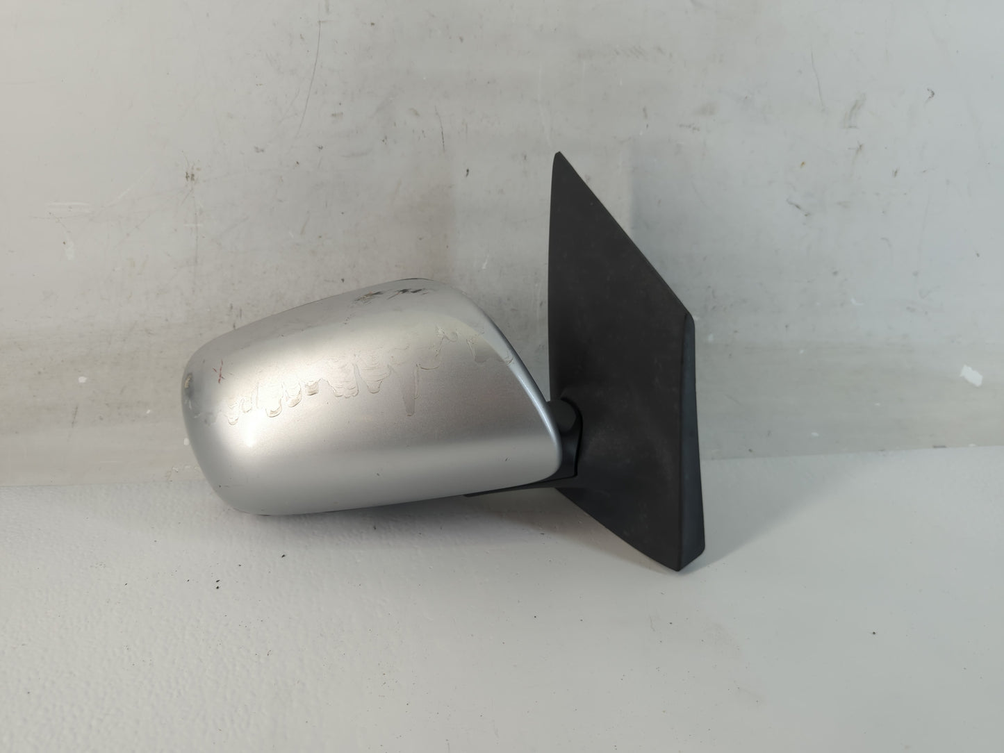 2006-2011 Toyota Yaris Driver Side View Mirror - Left Door Mirror OEM Used - Oemusedautoparts1.com