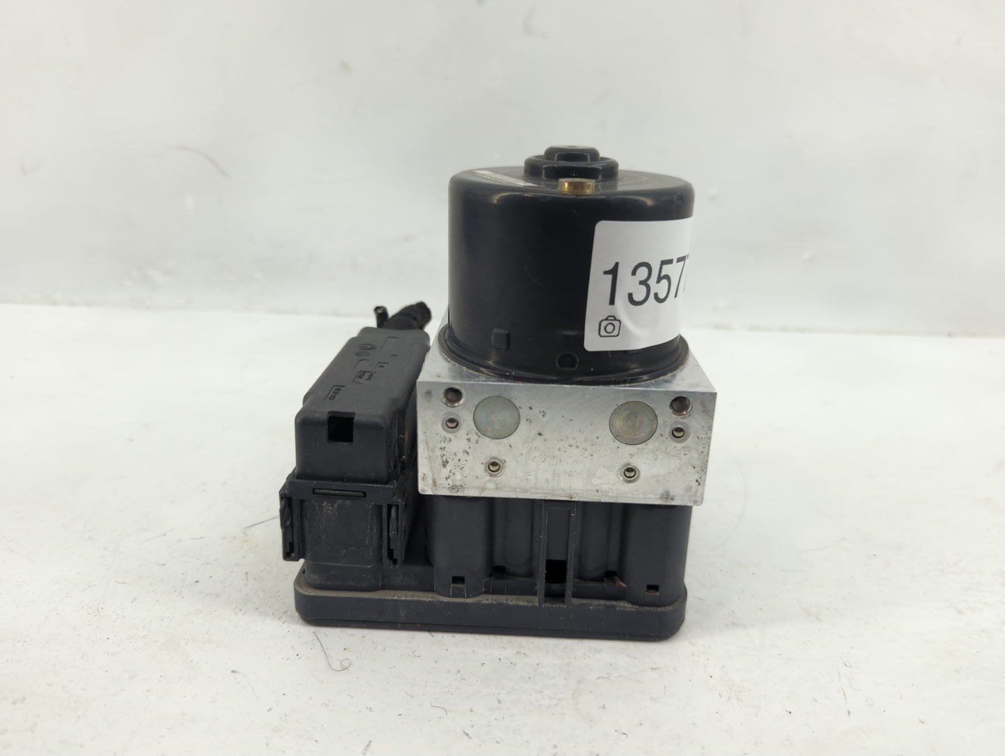 2006-2010 Volkswagen Beetle ABS Pump Control Module Replacement P/N:1C0 907 379 Q Fits Fits 2006 2007 2008 2009 2010 OEM Use