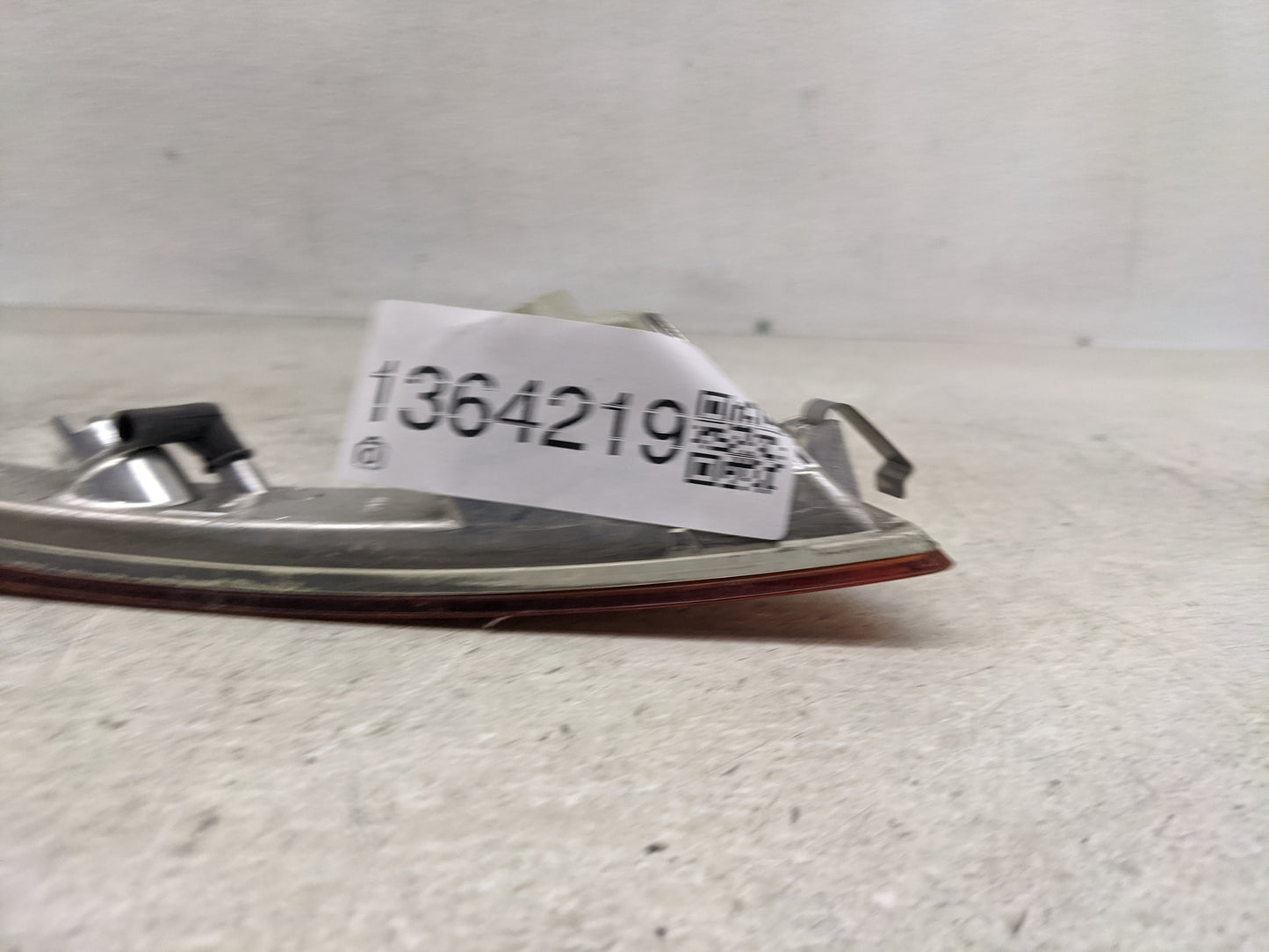 2006-2010 Volkswagen Beetle Tail Light Assembly Passenger Right OEM Fits Fits 2006 2007 2008 2009 2010 OEM Used Auto Parts -